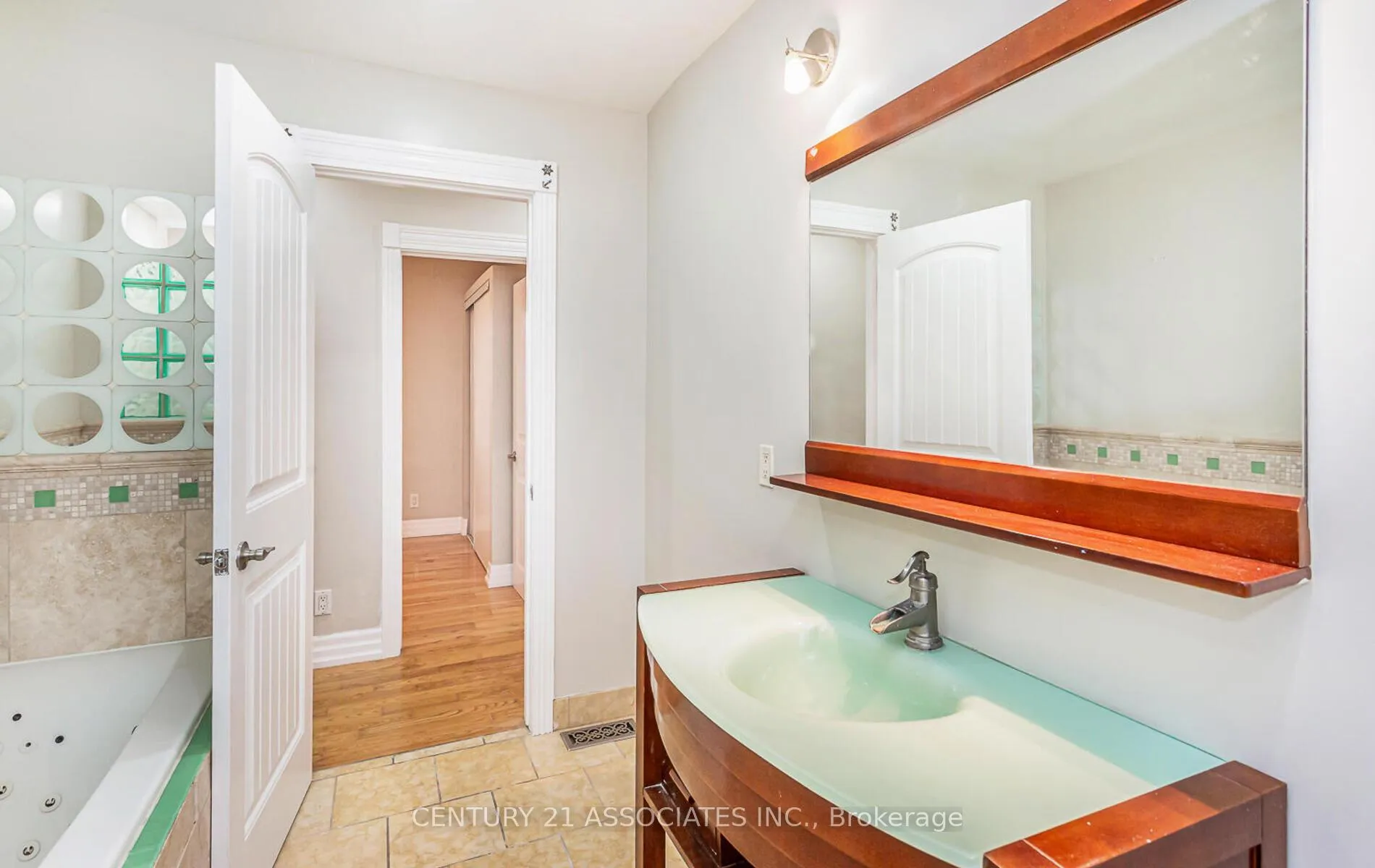 Photo 25 of 1338 Waverly Avenue, Oakville, West — HOMEH
