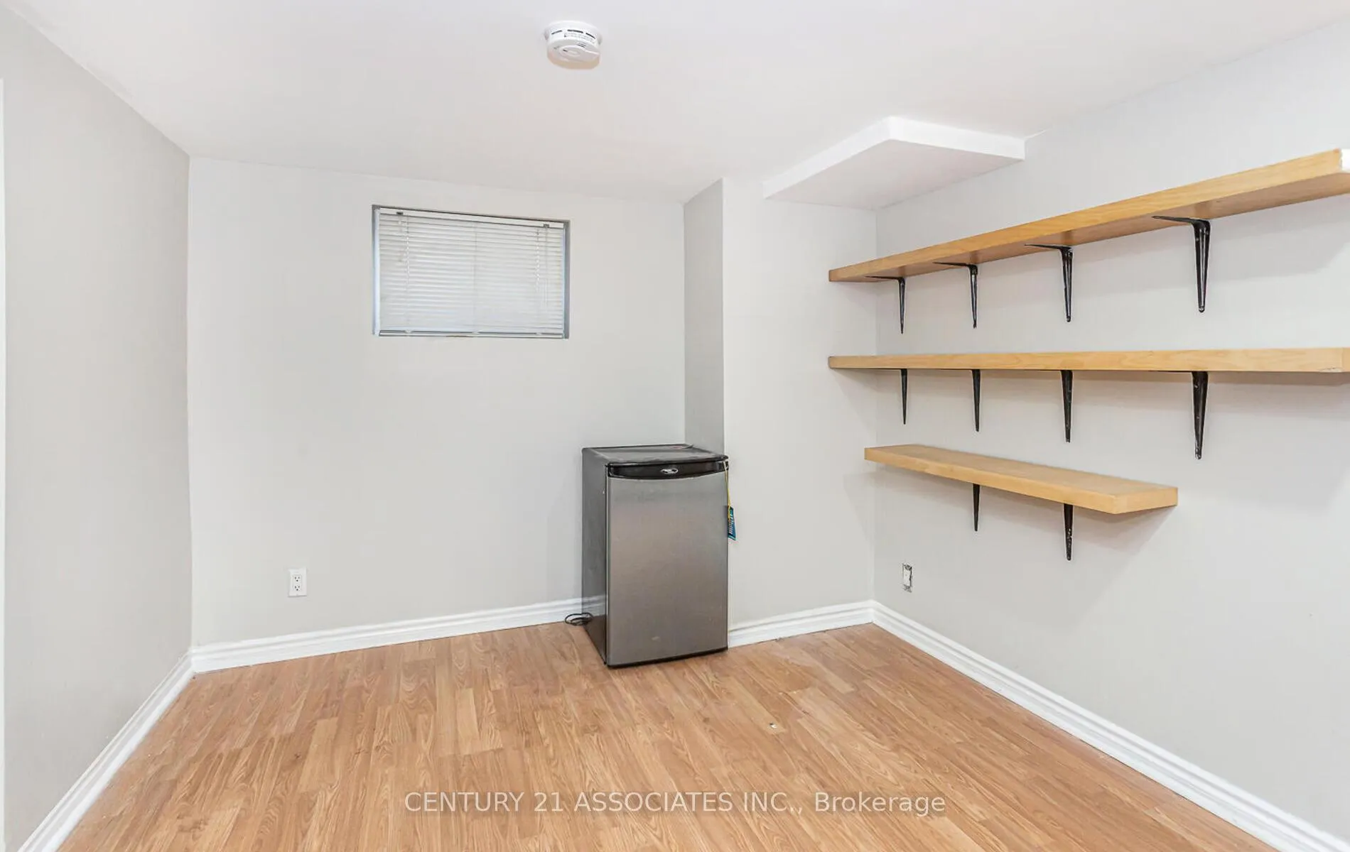 Photo 33 of 1338 Waverly Avenue, Oakville, West — HOMEH