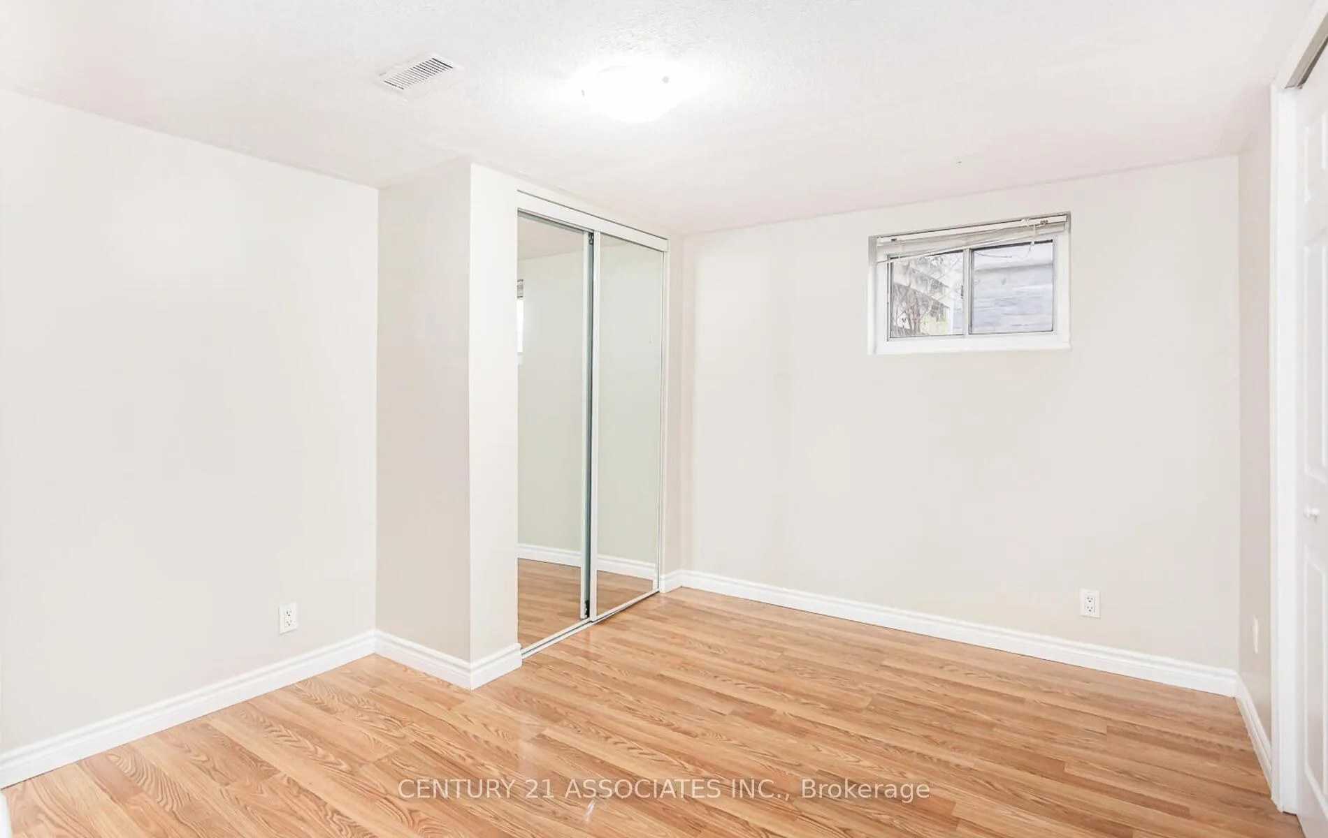 Photo 35 of 1338 Waverly Avenue, Oakville, West — HOMEH