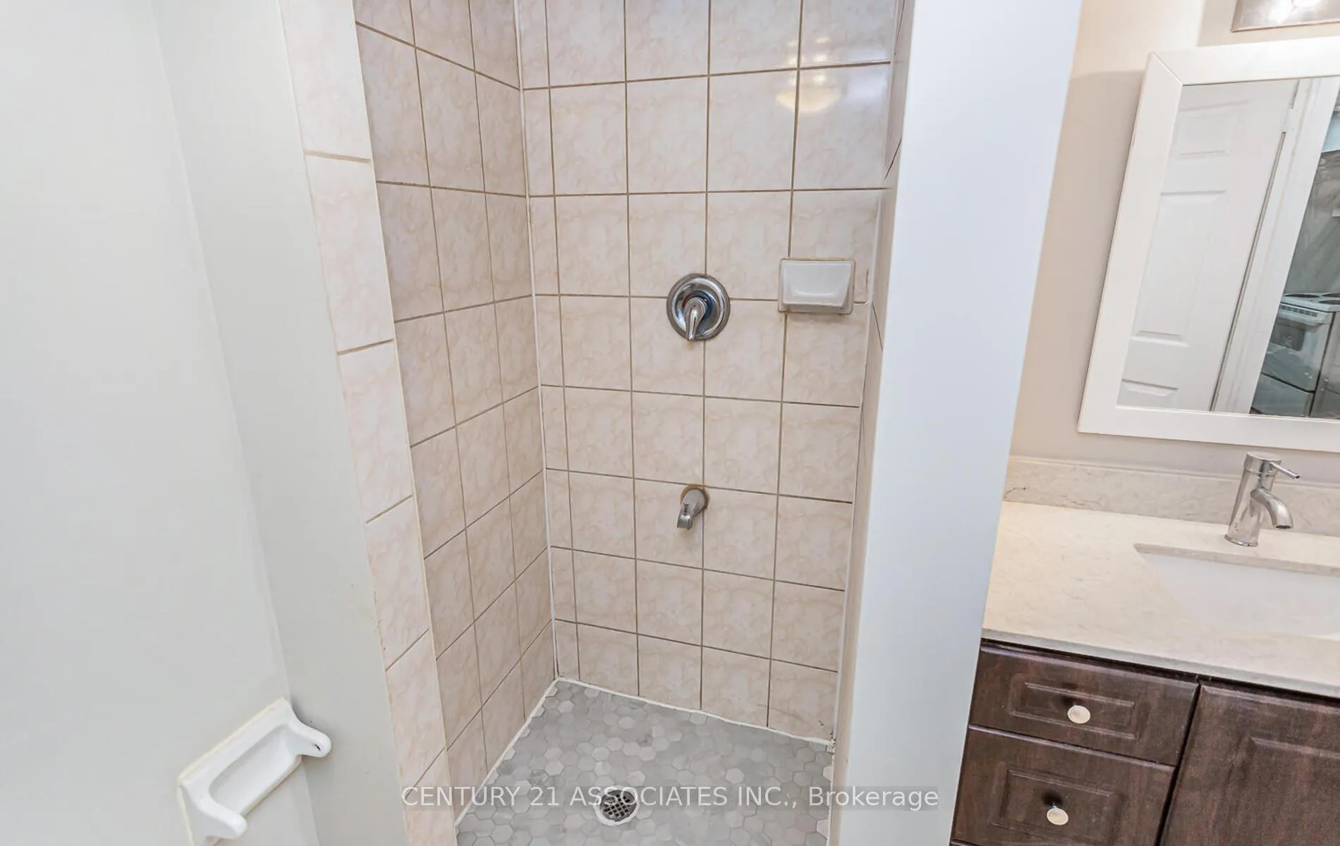 Photo 40 of 1338 Waverly Avenue, Oakville, West — HOMEH