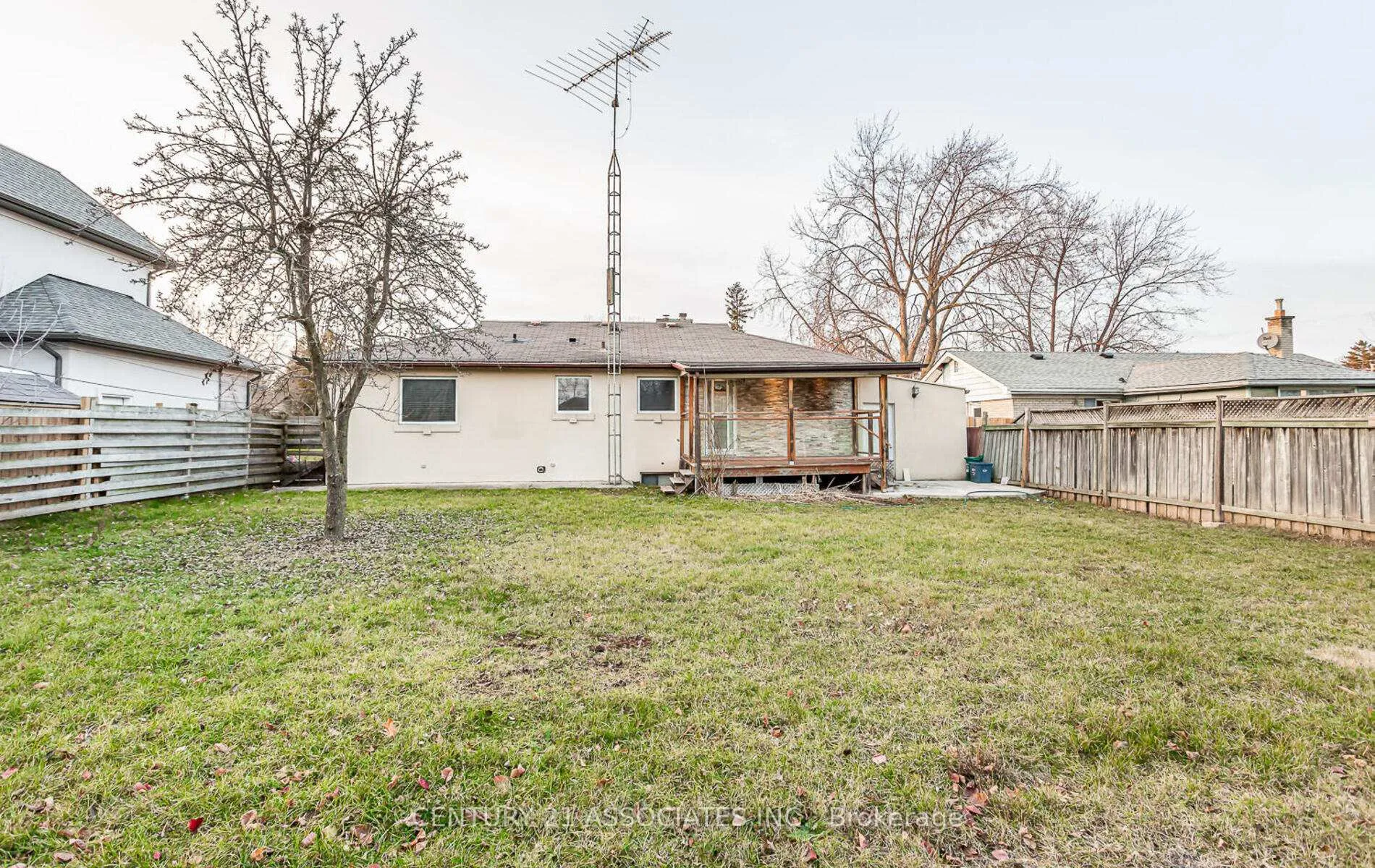 Photo 48 of 1338 Waverly Avenue, Oakville, West — HOMEH