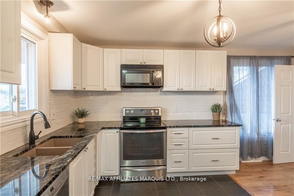 Photo 2 of 486 Hilbert Avenue, Cornwall — HOMEH