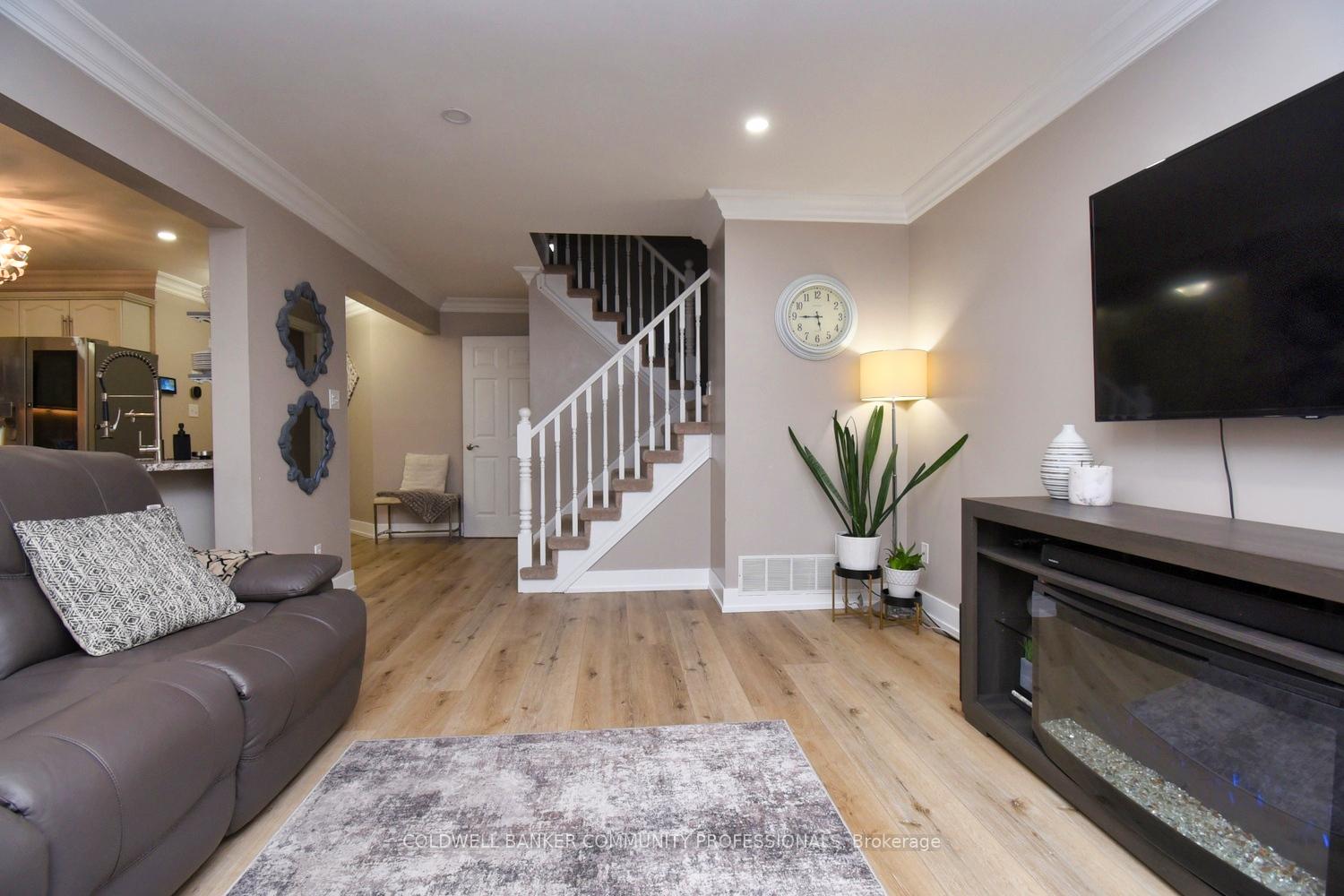 Photo 12 of 159 Thames Way, Hamilton, Mount Hope — HOMEH