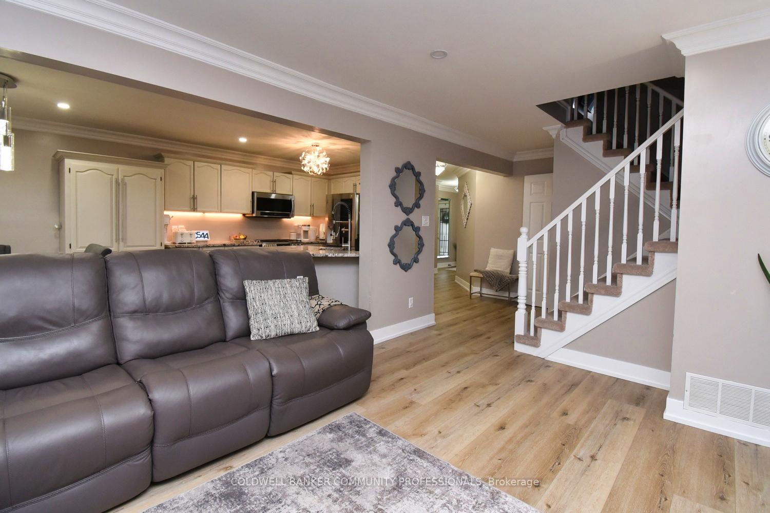 Photo 13 of 159 Thames Way, Hamilton, Mount Hope — HOMEH