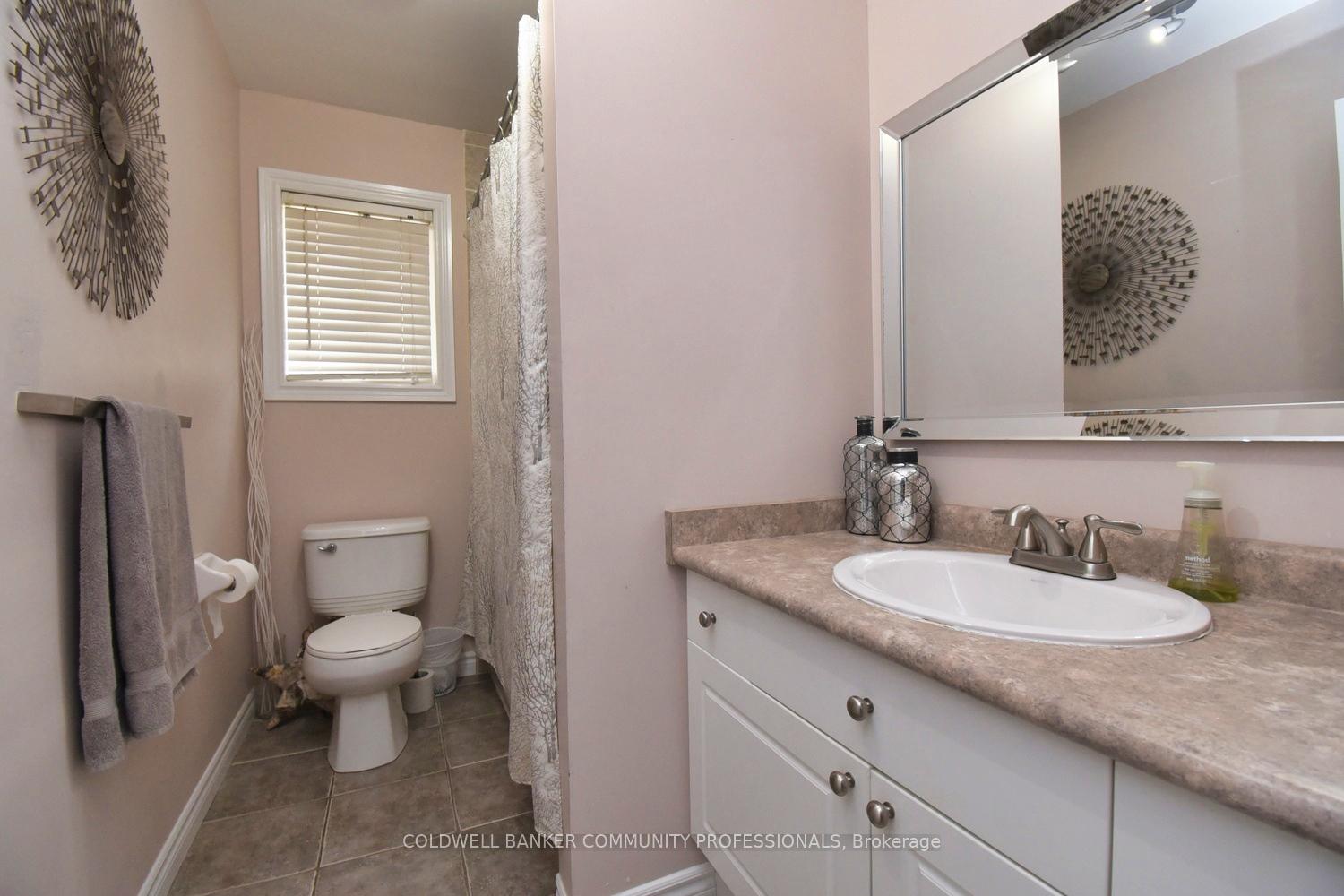 Photo 32 of 159 Thames Way, Hamilton, Mount Hope — HOMEH