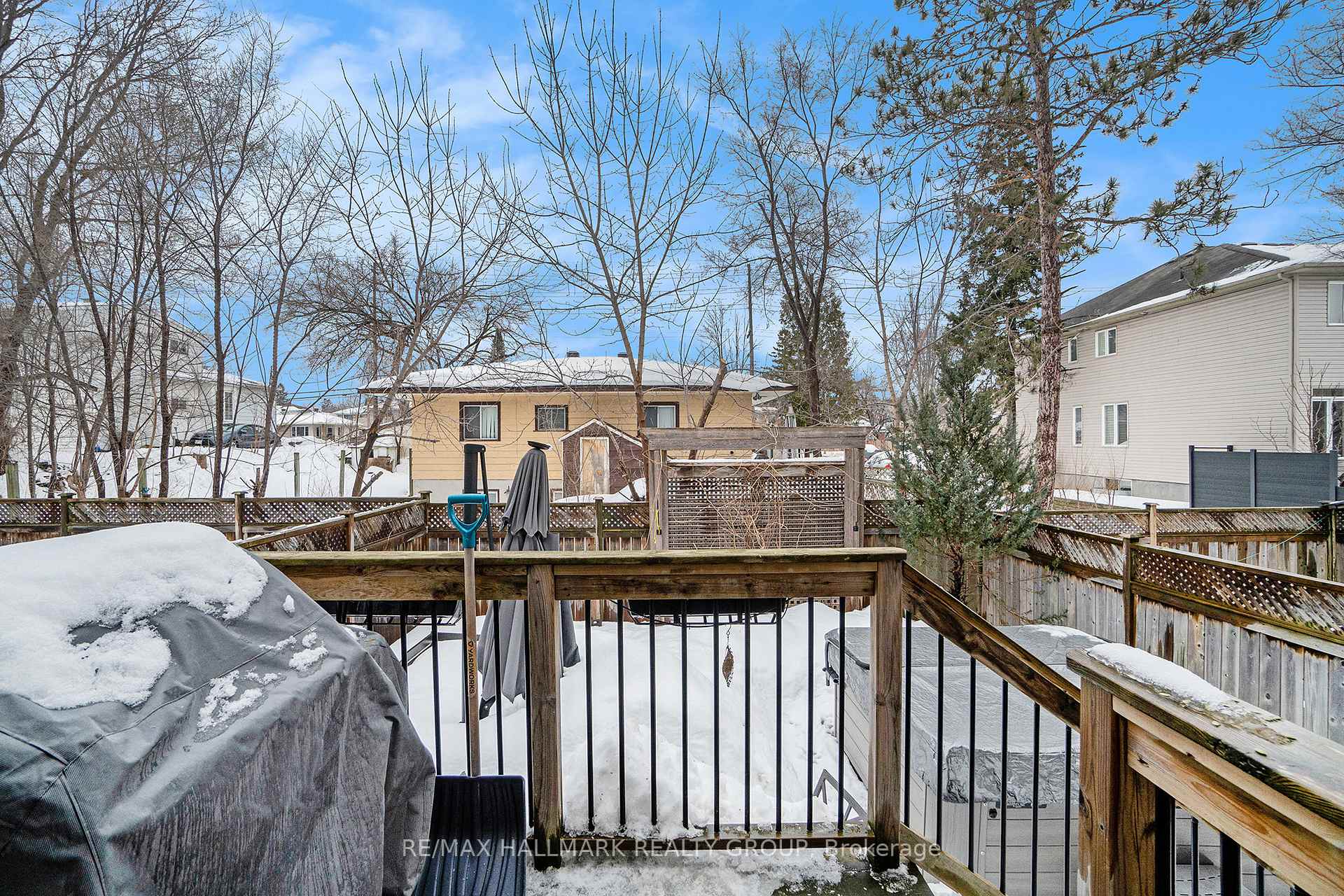 Photo 17 of Unit C, 915 Watson Street, Ottawa, Fairfield Heights — HOMEH
