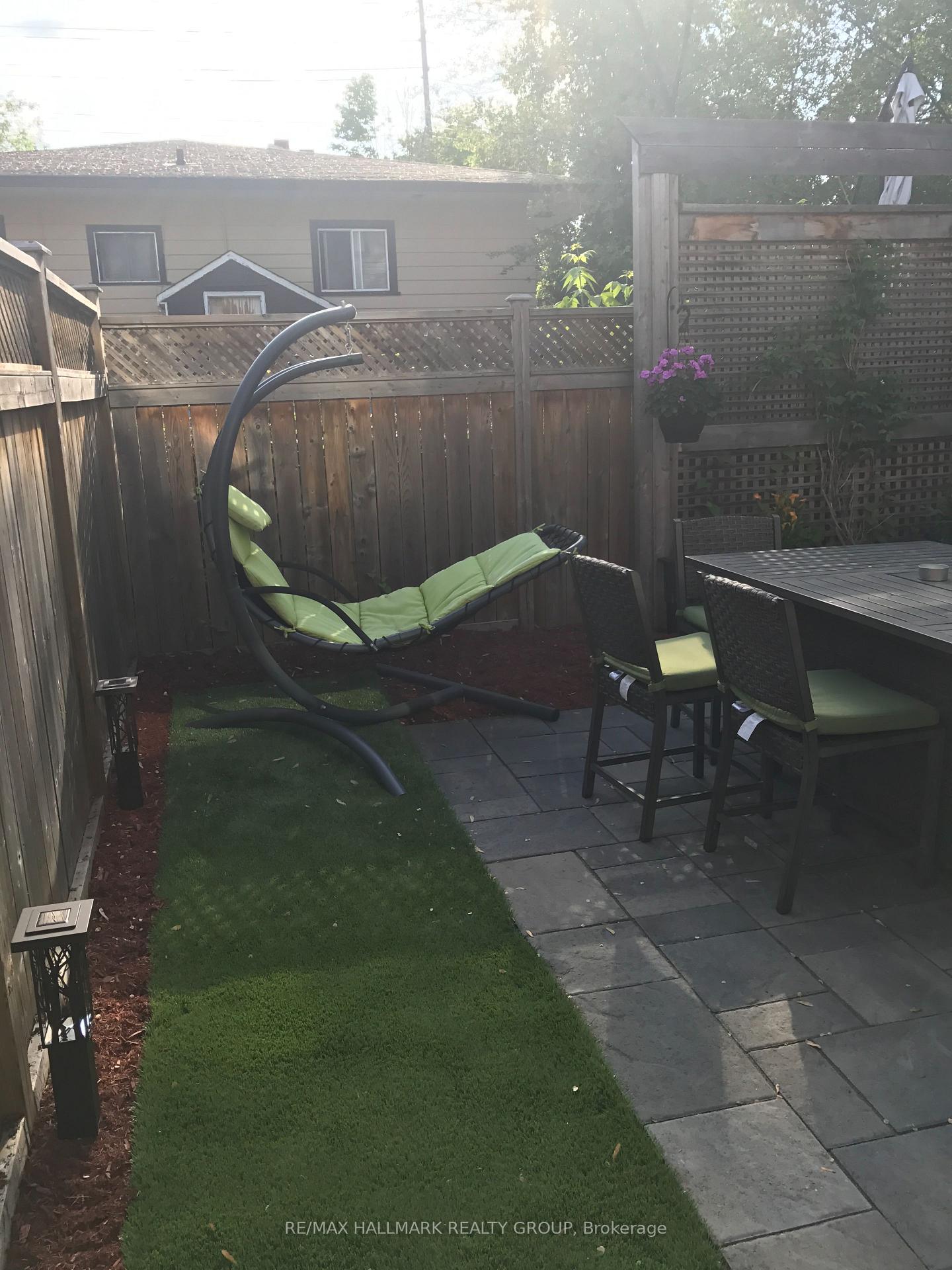 Photo 20 of Unit C, 915 Watson Street, Ottawa, Fairfield Heights — HOMEH
