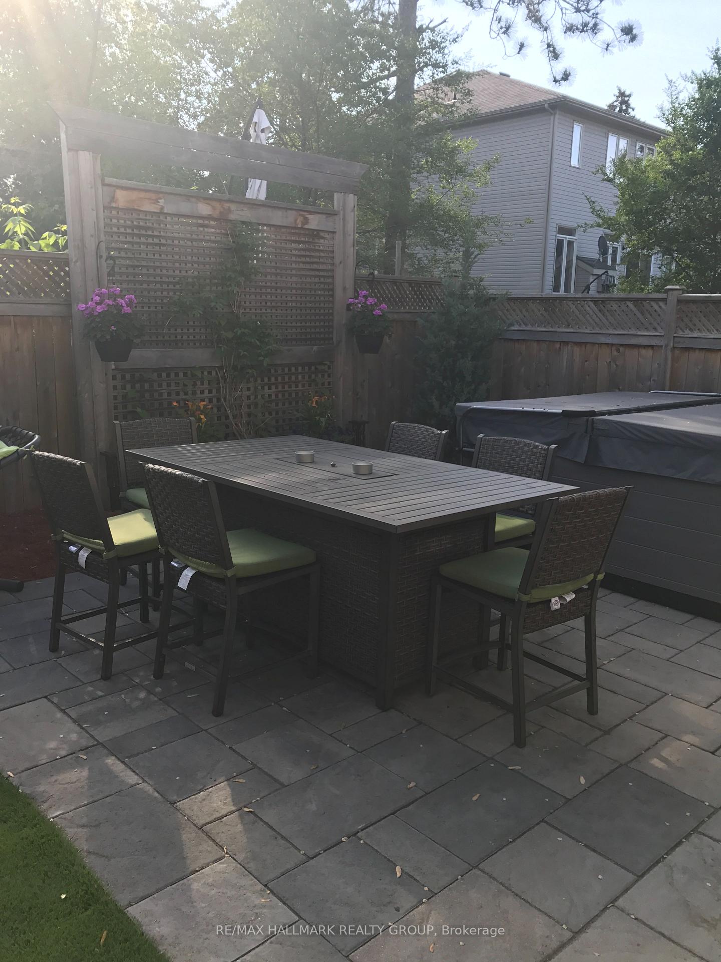 Photo 23 of Unit C, 915 Watson Street, Ottawa, Fairfield Heights — HOMEH