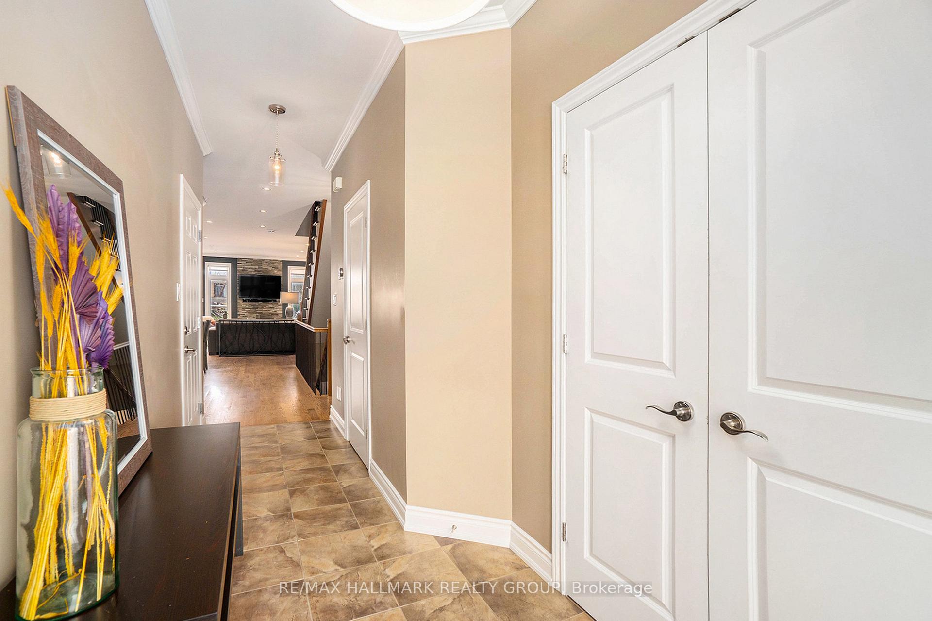Photo 30 of Unit C, 915 Watson Street, Ottawa, Fairfield Heights — HOMEH