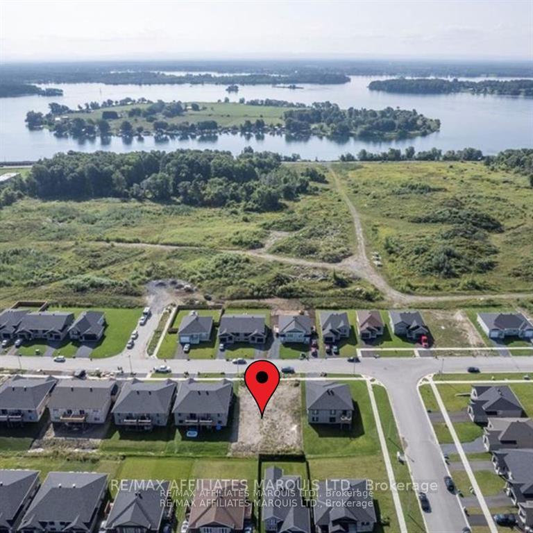 Photo 2 of 2305-2307 Crewson Court, Cornwall — HOMEH