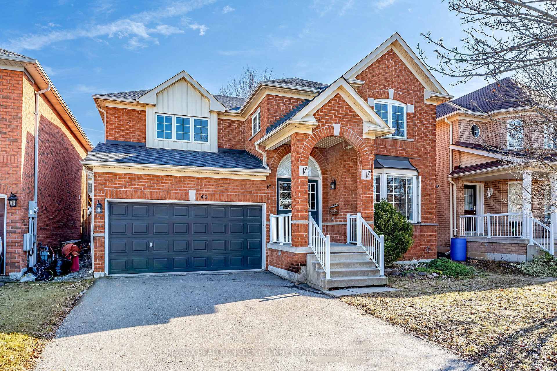 Photo 1 of 40 Brecken Drive, Georgina, Keswick South — HOMEH