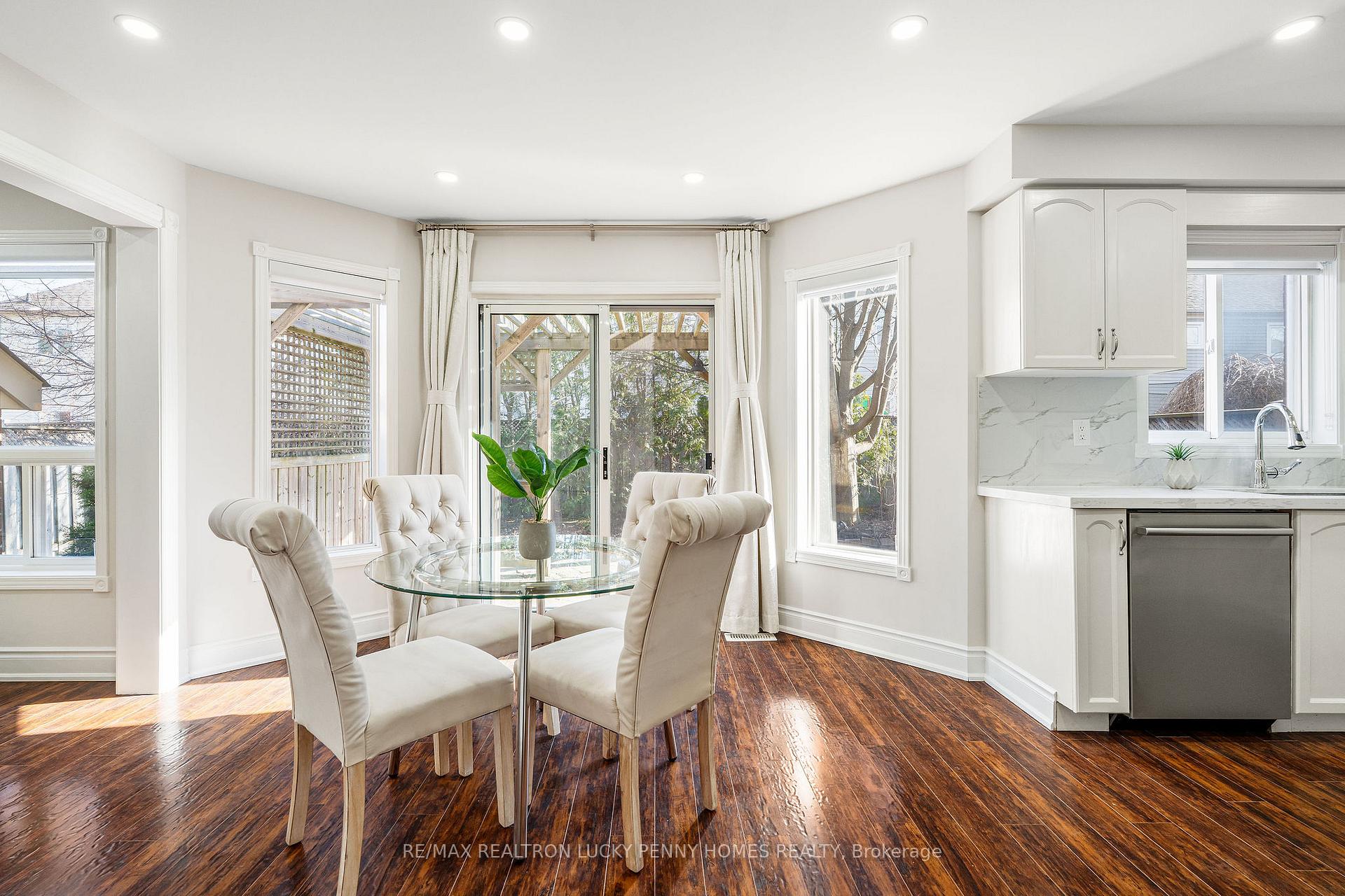 Photo 7 of 40 Brecken Drive, Georgina, Keswick South — HOMEH