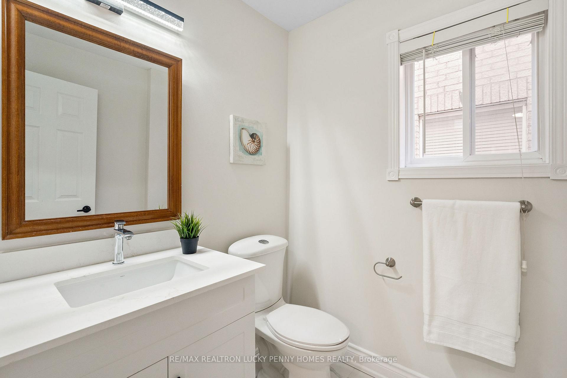 Photo 15 of 40 Brecken Drive, Georgina, Keswick South — HOMEH