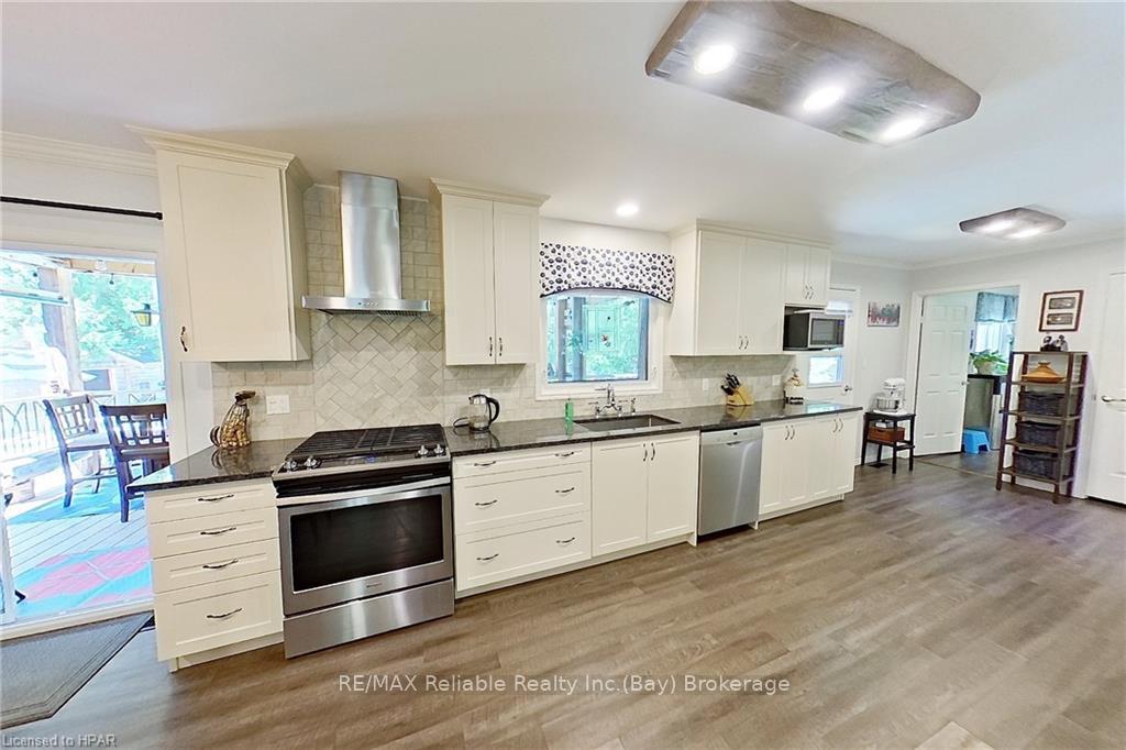 Photo 14 of 77377 Forest Ridge Road, Bluewater, Bayfield — HOMEH