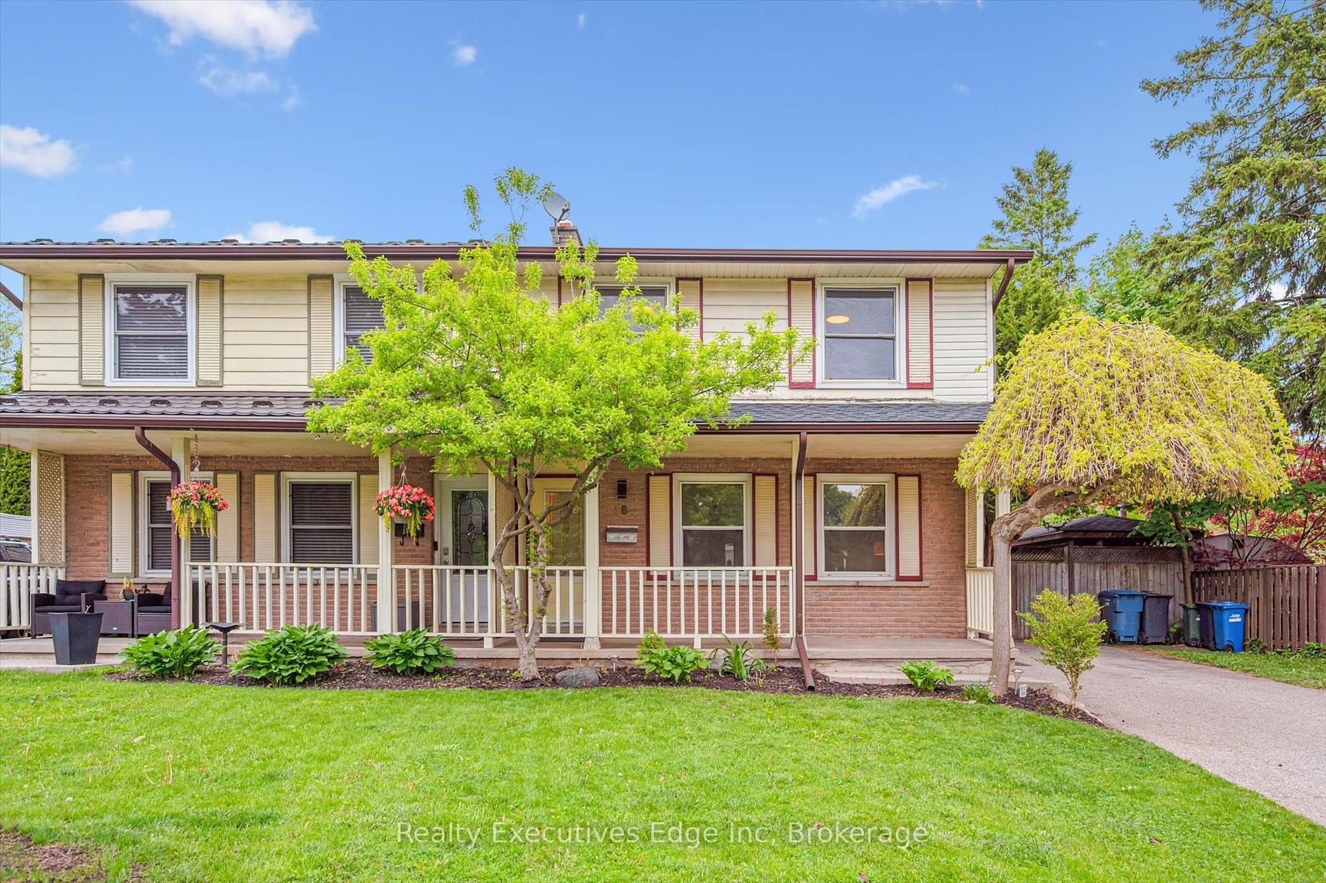 Photo 1 of 18 Windermere Court, Guelph, Riverside Park — HOMEH