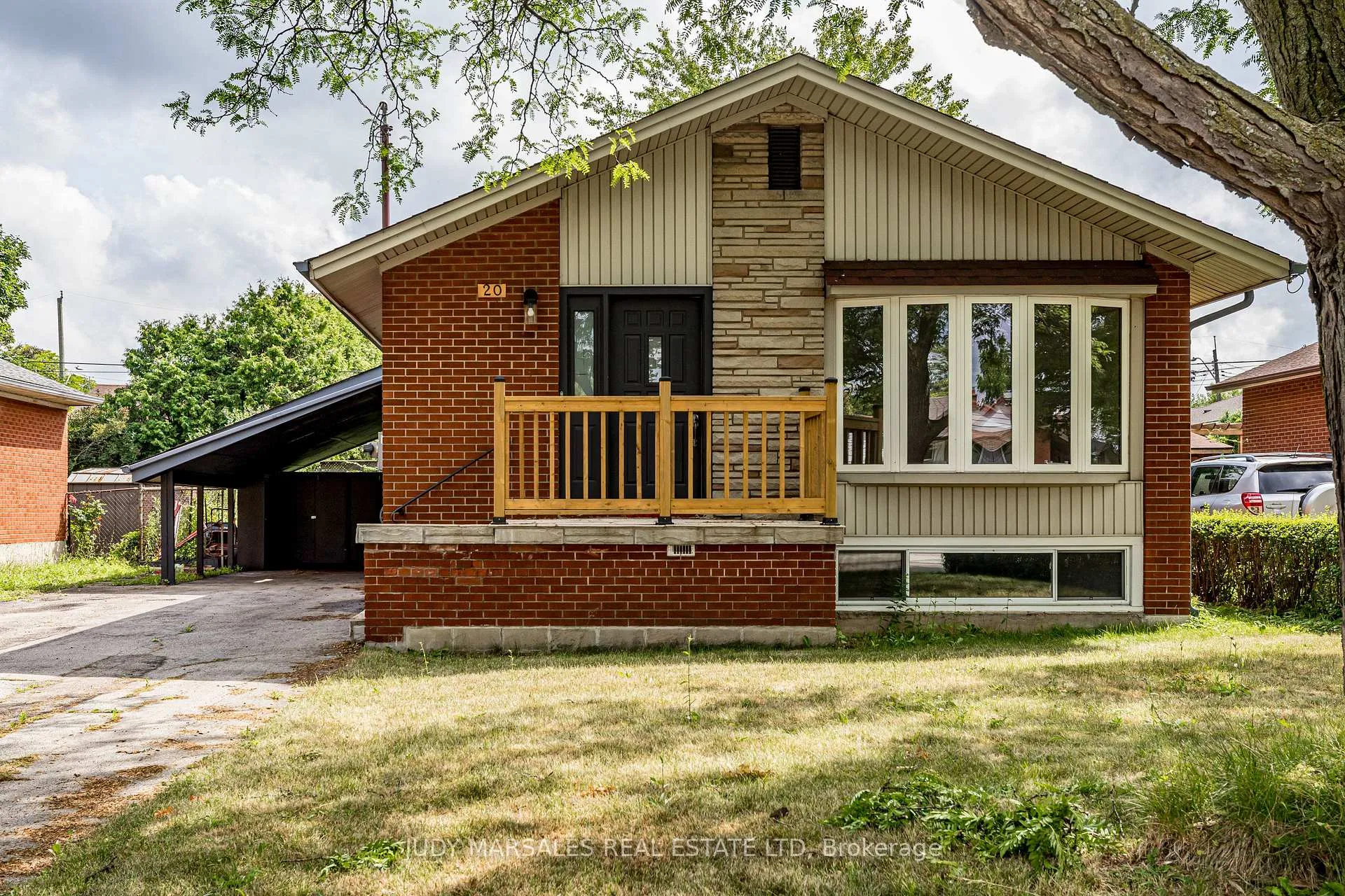 Photo 2 of 20 Burfield Avenue, Hamilton, Huntington — HOMEH