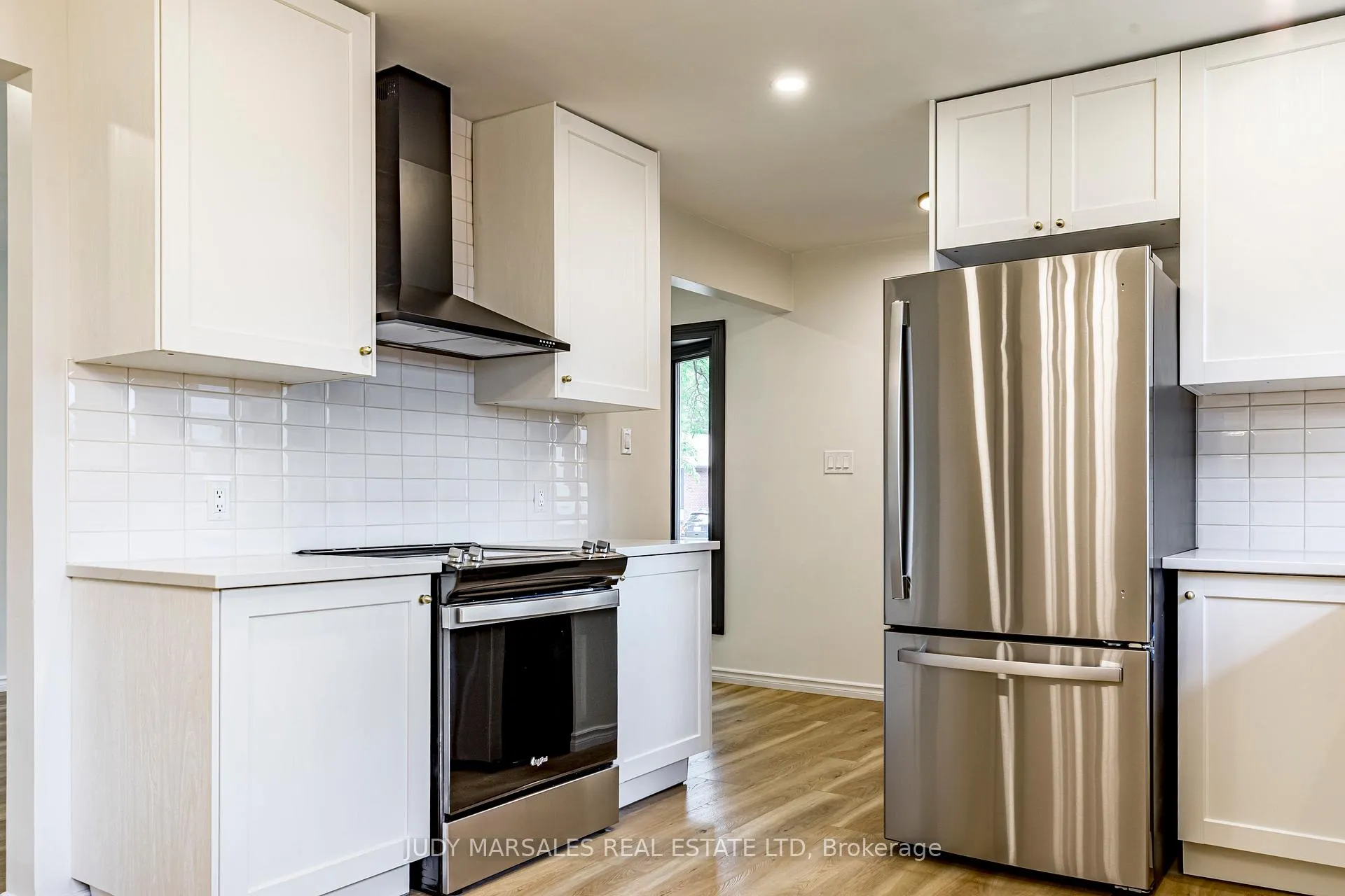 Photo 12 of 20 Burfield Avenue, Hamilton, Huntington — HOMEH