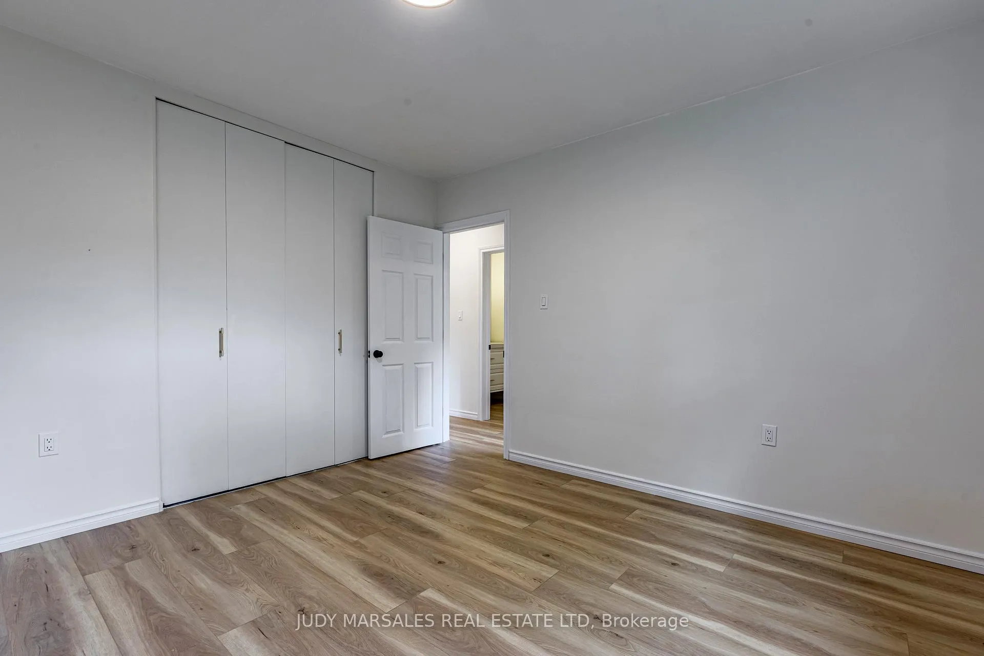 Photo 19 of 20 Burfield Avenue, Hamilton, Huntington — HOMEH