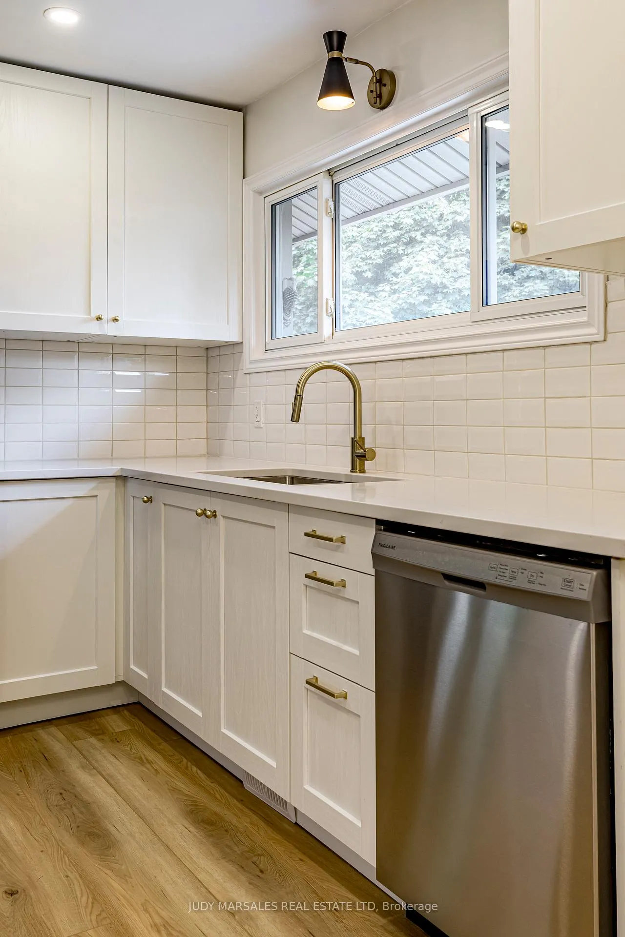 Photo 23 of 20 Burfield Avenue, Hamilton, Huntington — HOMEH