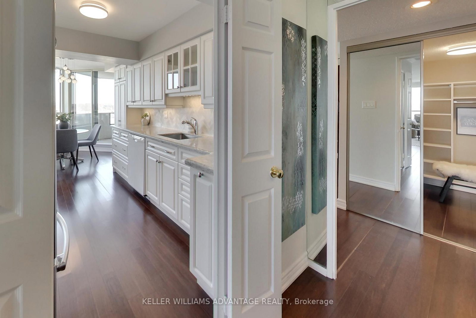 Photo 7 of Unit 825, 25 Austin Dr, Markham, Markville — HOMEH
