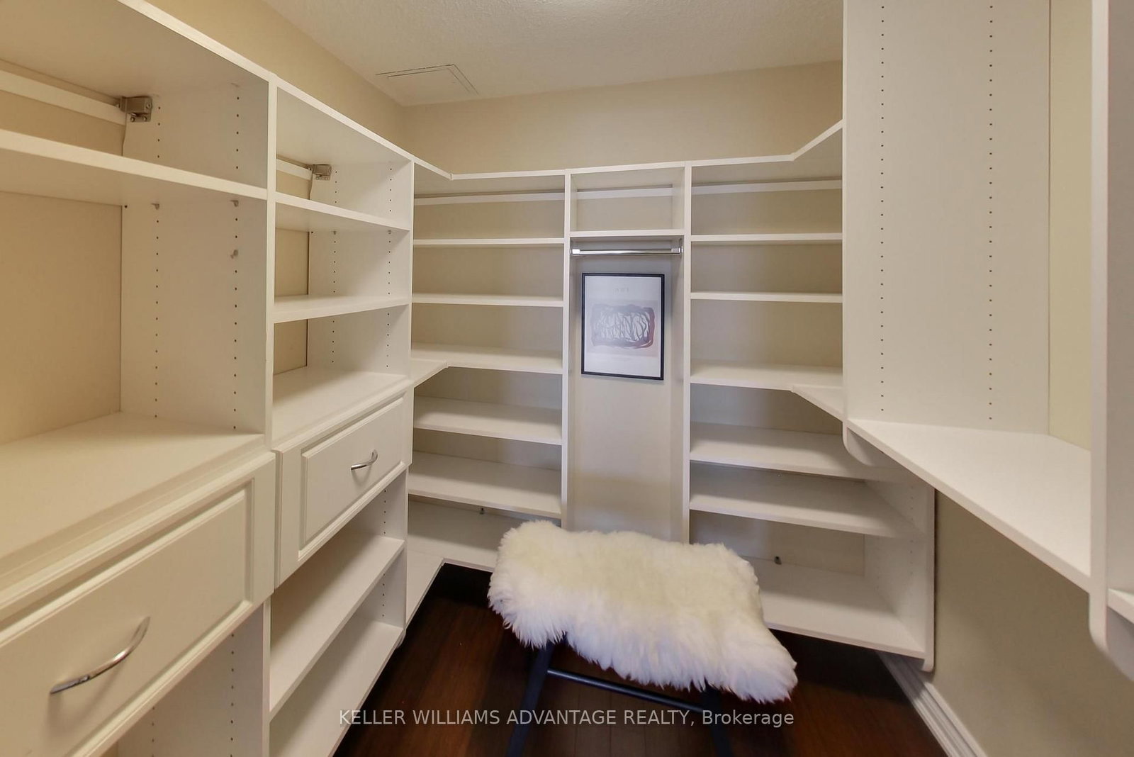 Photo 9 of Unit 825, 25 Austin Dr, Markham, Markville — HOMEH