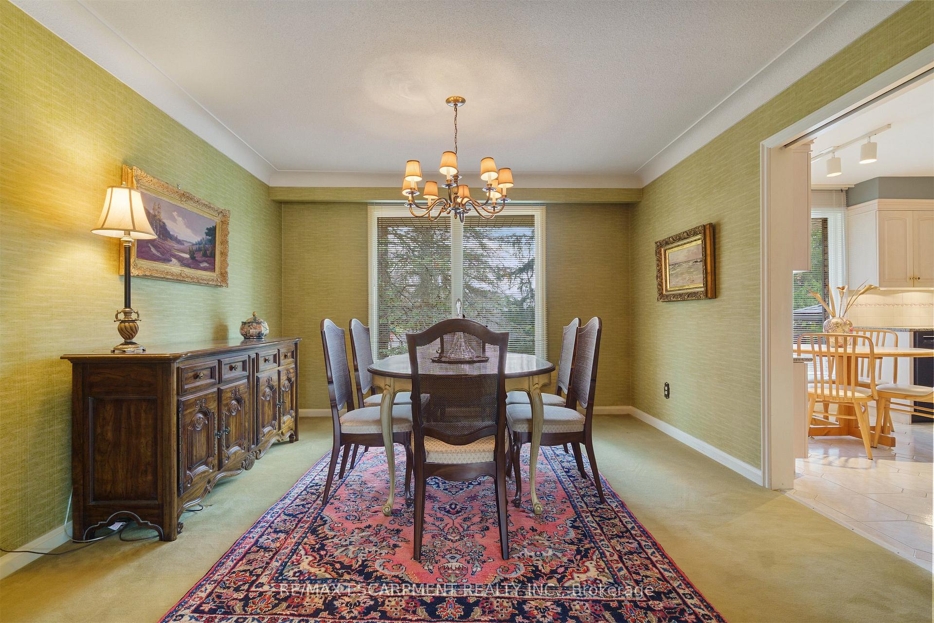 Photo 10 of 2 Walnut Grove, Hamilton, Dundas — HOMEH