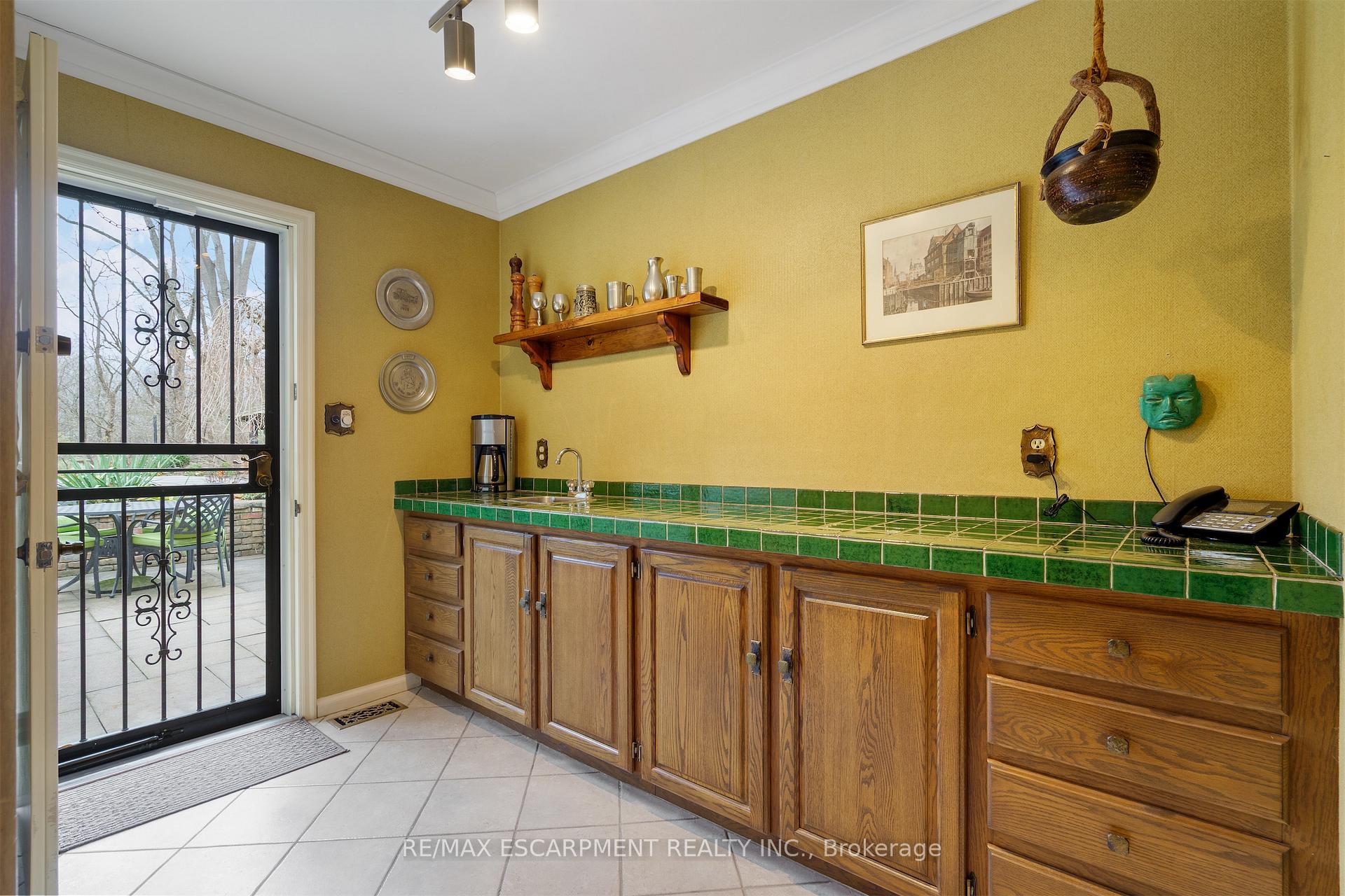 Photo 30 of 2 Walnut Grove, Hamilton, Dundas — HOMEH