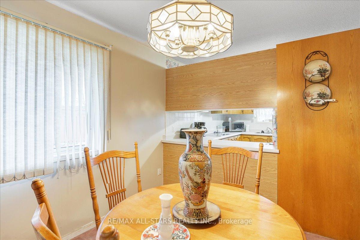 Photo 8 of 96 Riverglen Drive, Georgina, Keswick South — HOMEH