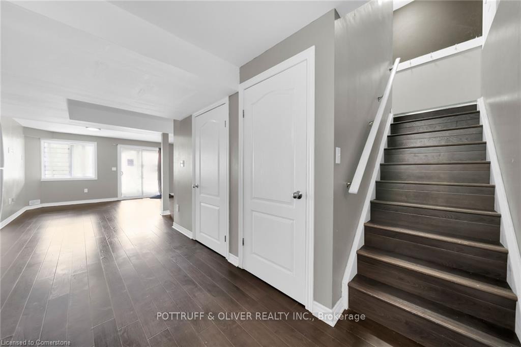 Photo 14 of 69 Curzon Crescent, Guelph, Willow West/Sugarbush/West Acres — HOMEH