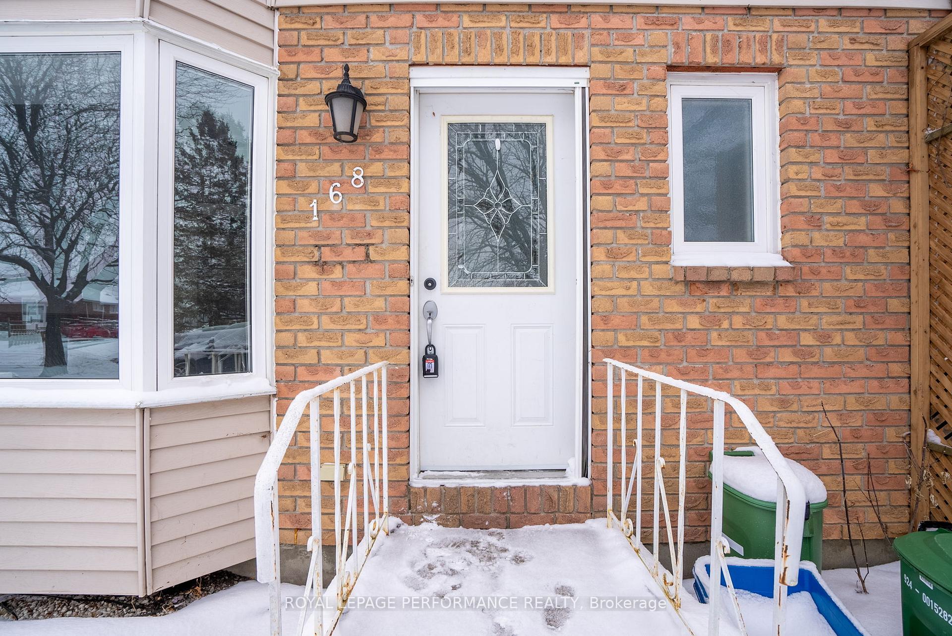 Photo 3 of 168 Ellen Avenue S, Cornwall — HOMEH