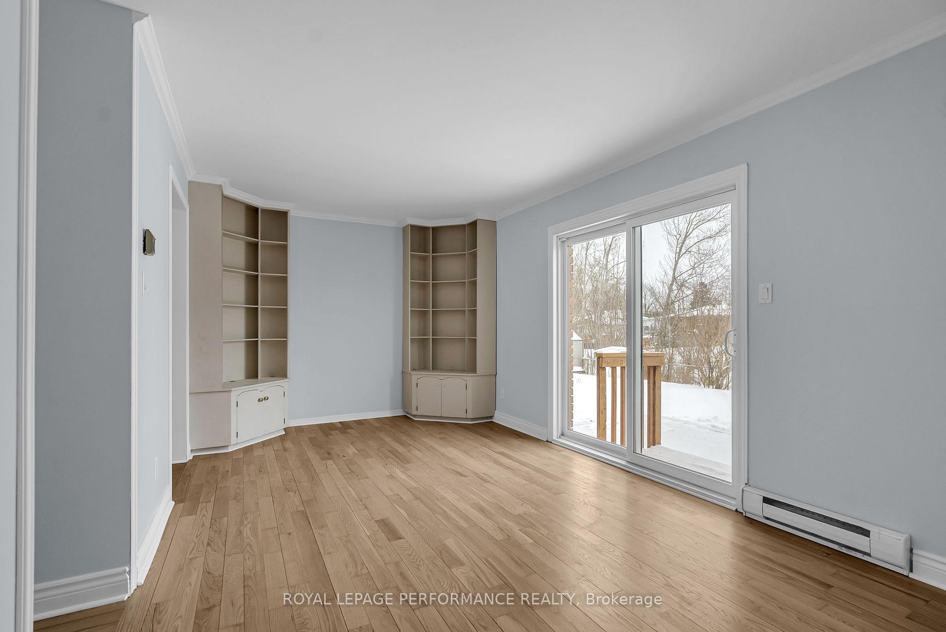 Photo 11 of 168 Ellen Avenue S, Cornwall — HOMEH