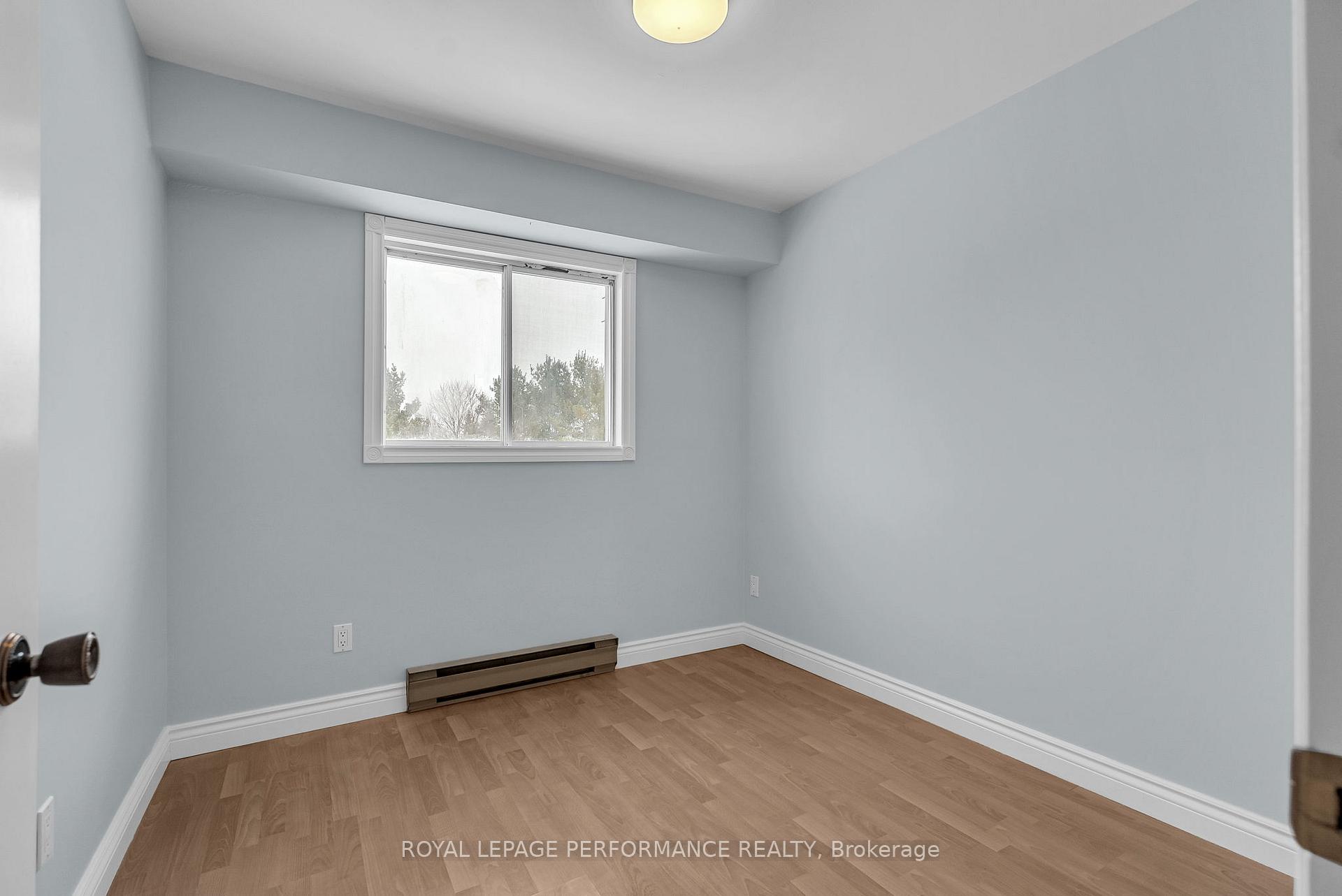 Photo 20 of 168 Ellen Avenue S, Cornwall — HOMEH