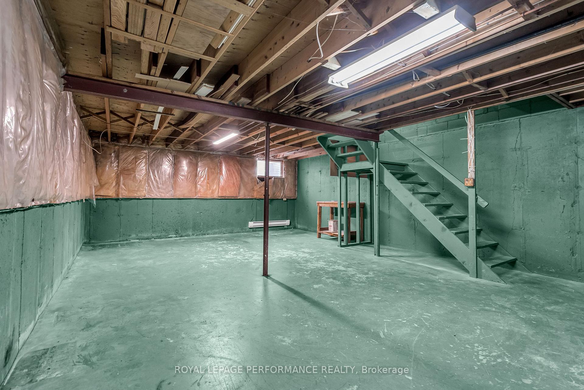 Photo 24 of 168 Ellen Avenue S, Cornwall — HOMEH