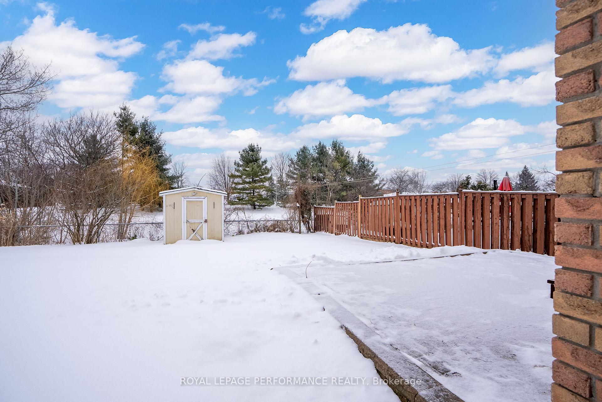 Photo 27 of 168 Ellen Avenue S, Cornwall — HOMEH