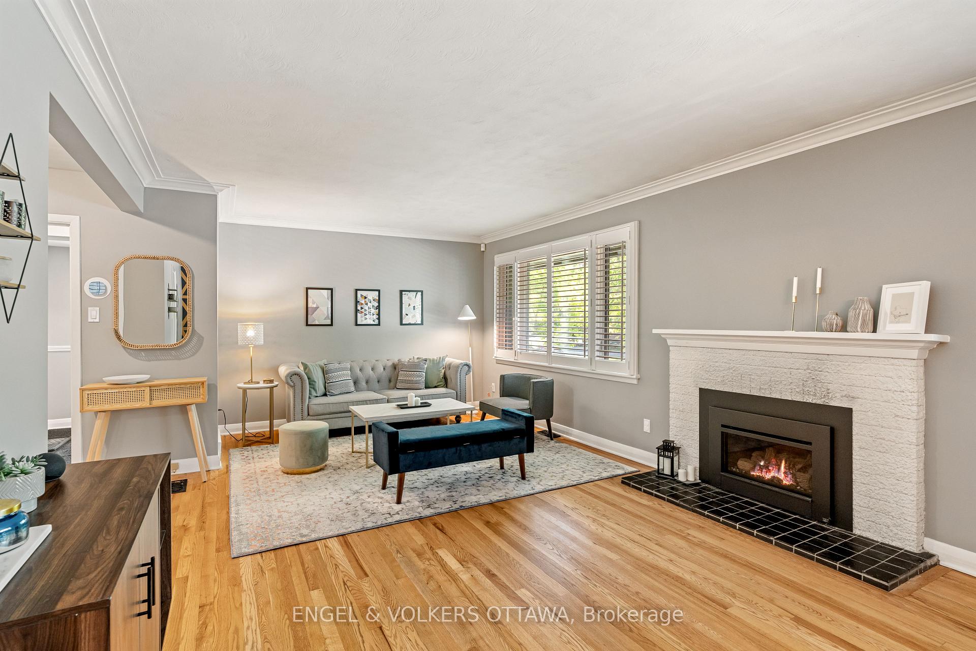 Photo 4 of 2097 Neepawa Avenue, Ottawa, Carlingwood — HOMEH