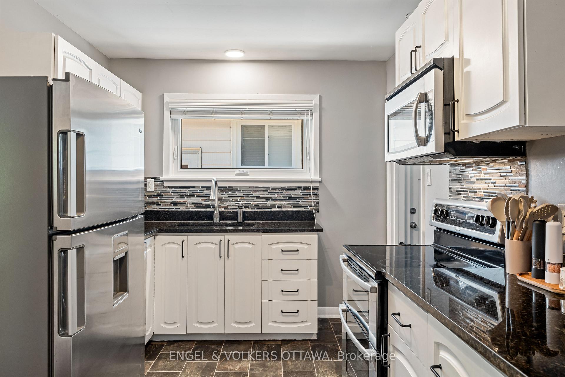 Photo 11 of 2097 Neepawa Avenue, Ottawa, Carlingwood — HOMEH