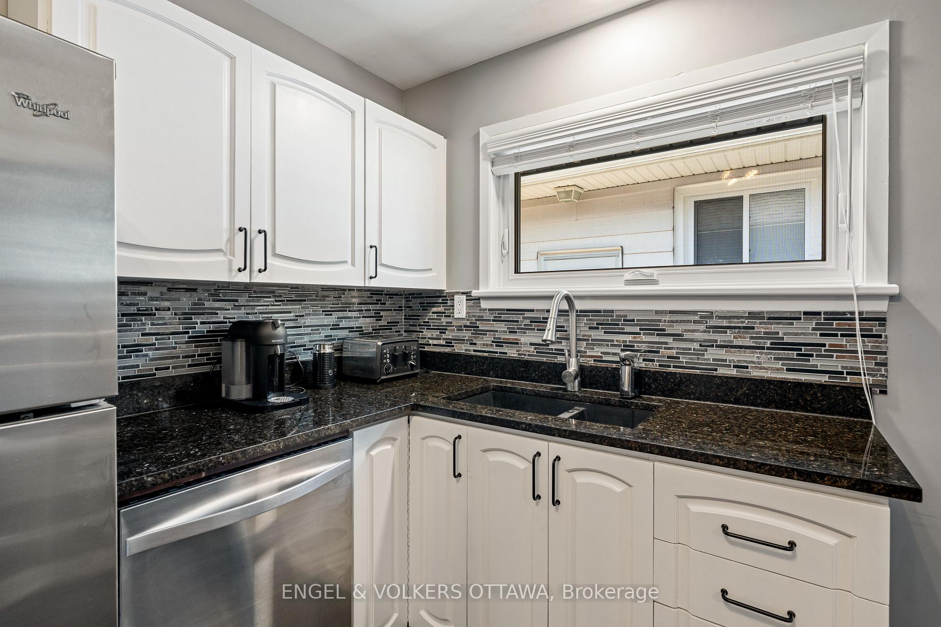 Photo 14 of 2097 Neepawa Avenue, Ottawa, Carlingwood — HOMEH