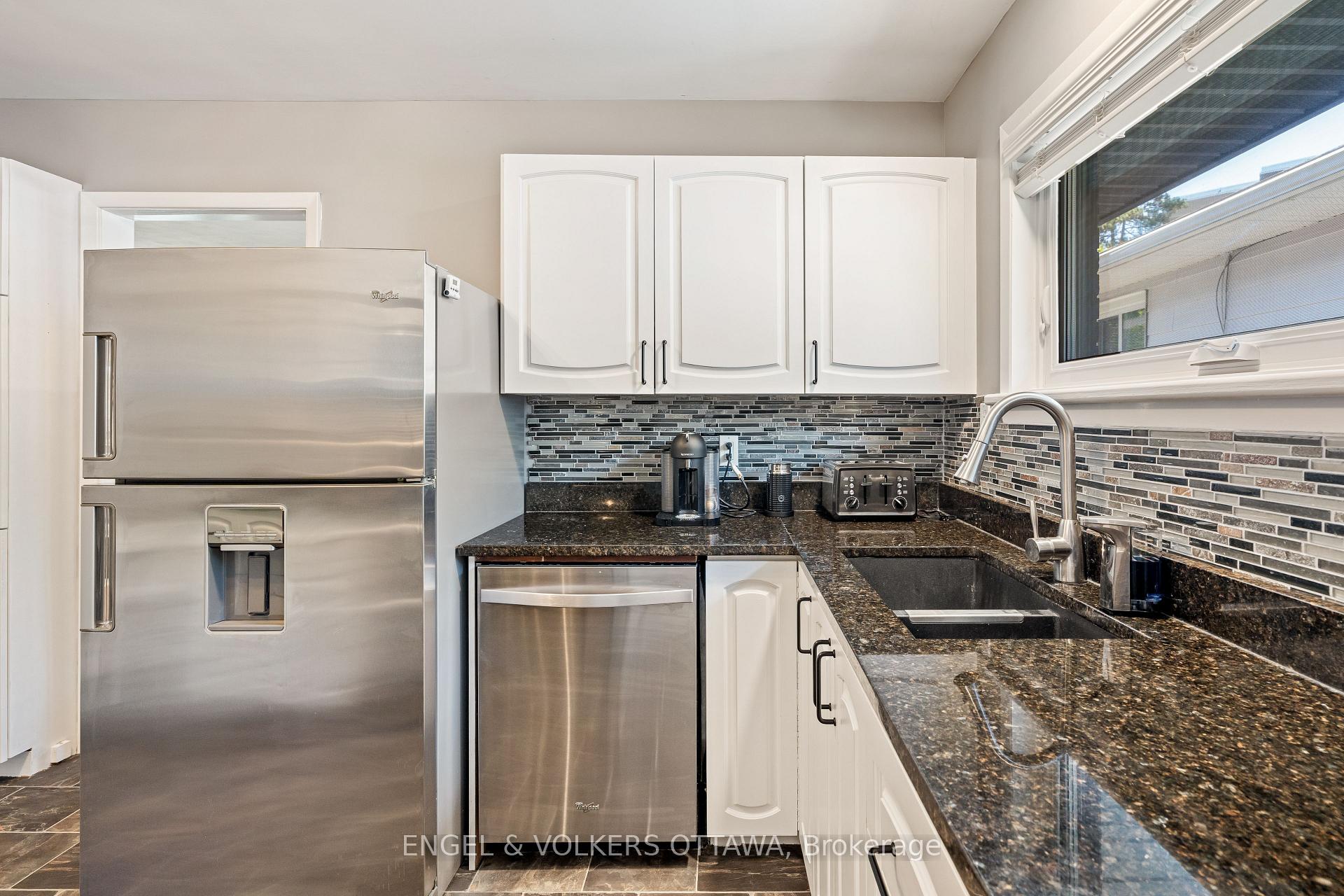Photo 13 of 2097 Neepawa Avenue, Ottawa, Carlingwood — HOMEH