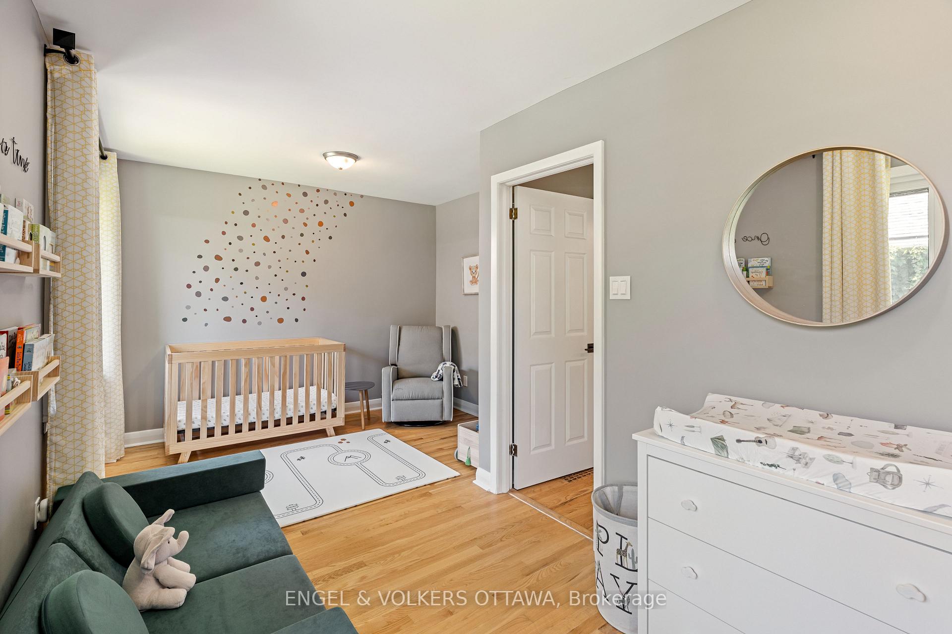 Photo 19 of 2097 Neepawa Avenue, Ottawa, Carlingwood — HOMEH