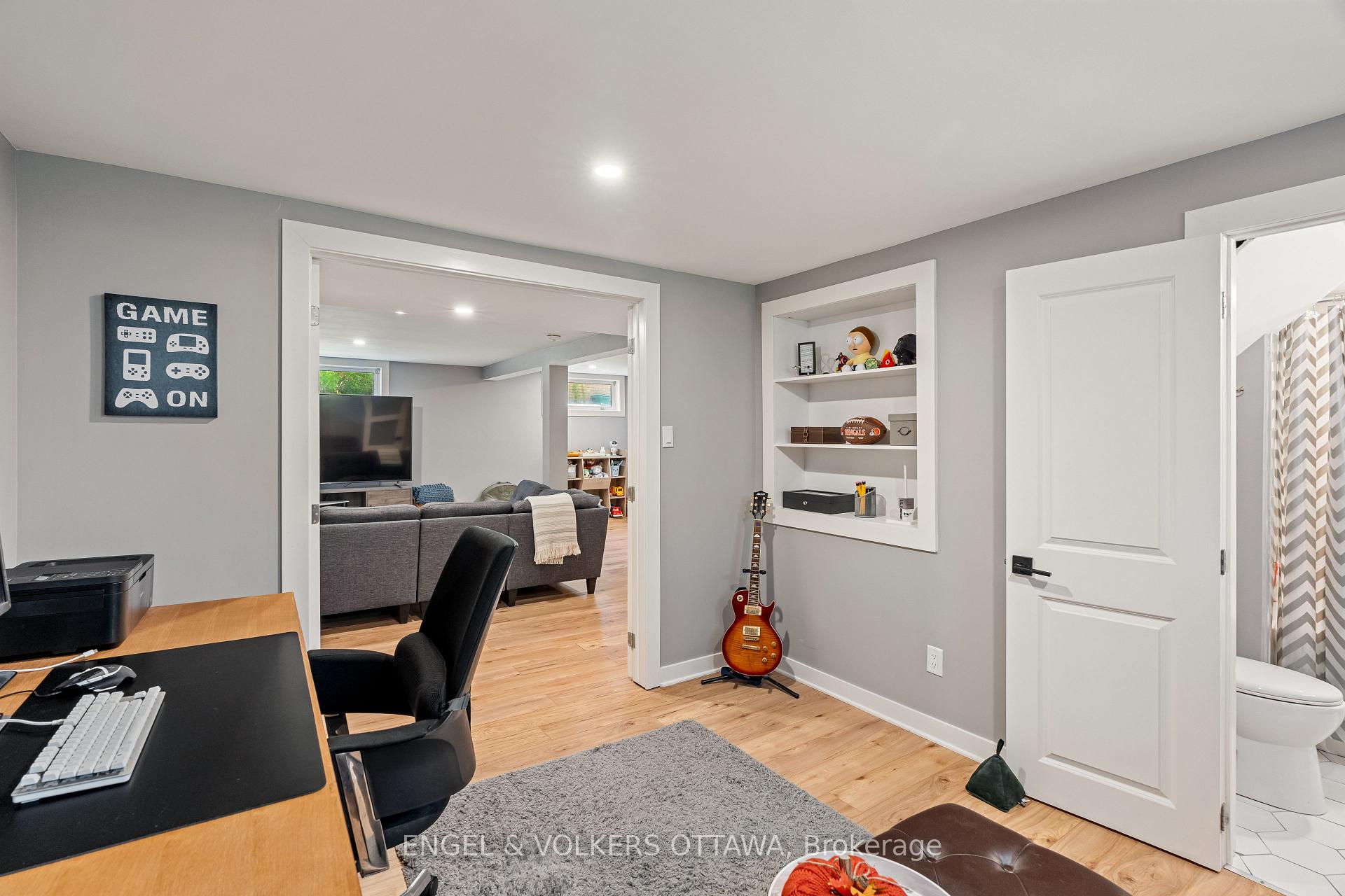 Photo 31 of 2097 Neepawa Avenue, Ottawa, Carlingwood — HOMEH