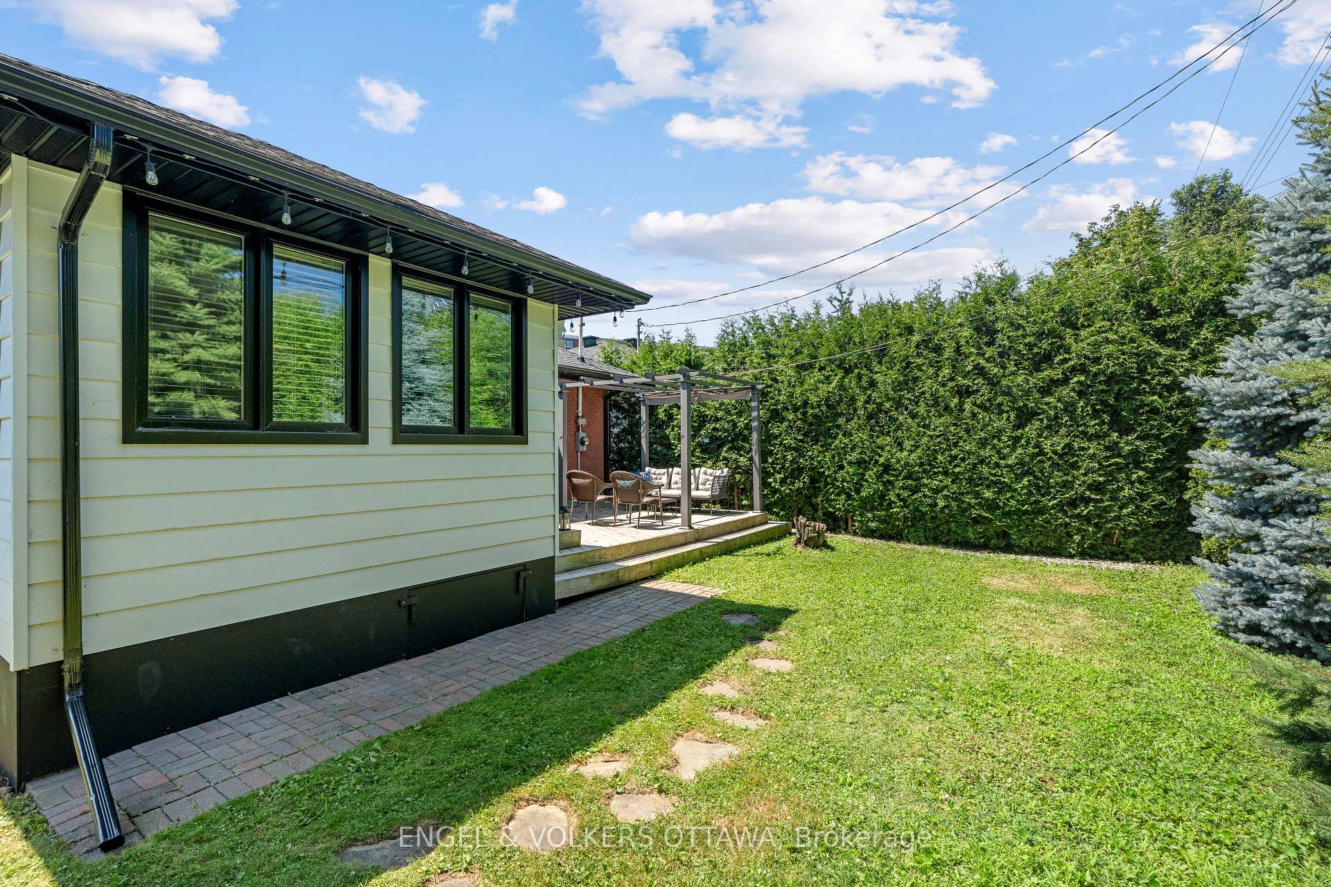 Photo 41 of 2097 Neepawa Avenue, Ottawa, Carlingwood — HOMEH
