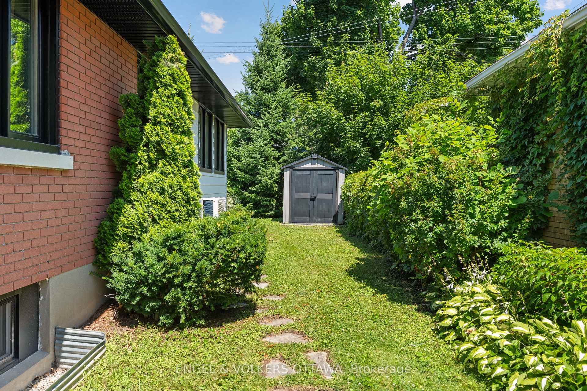 Photo 40 of 2097 Neepawa Avenue, Ottawa, Carlingwood — HOMEH