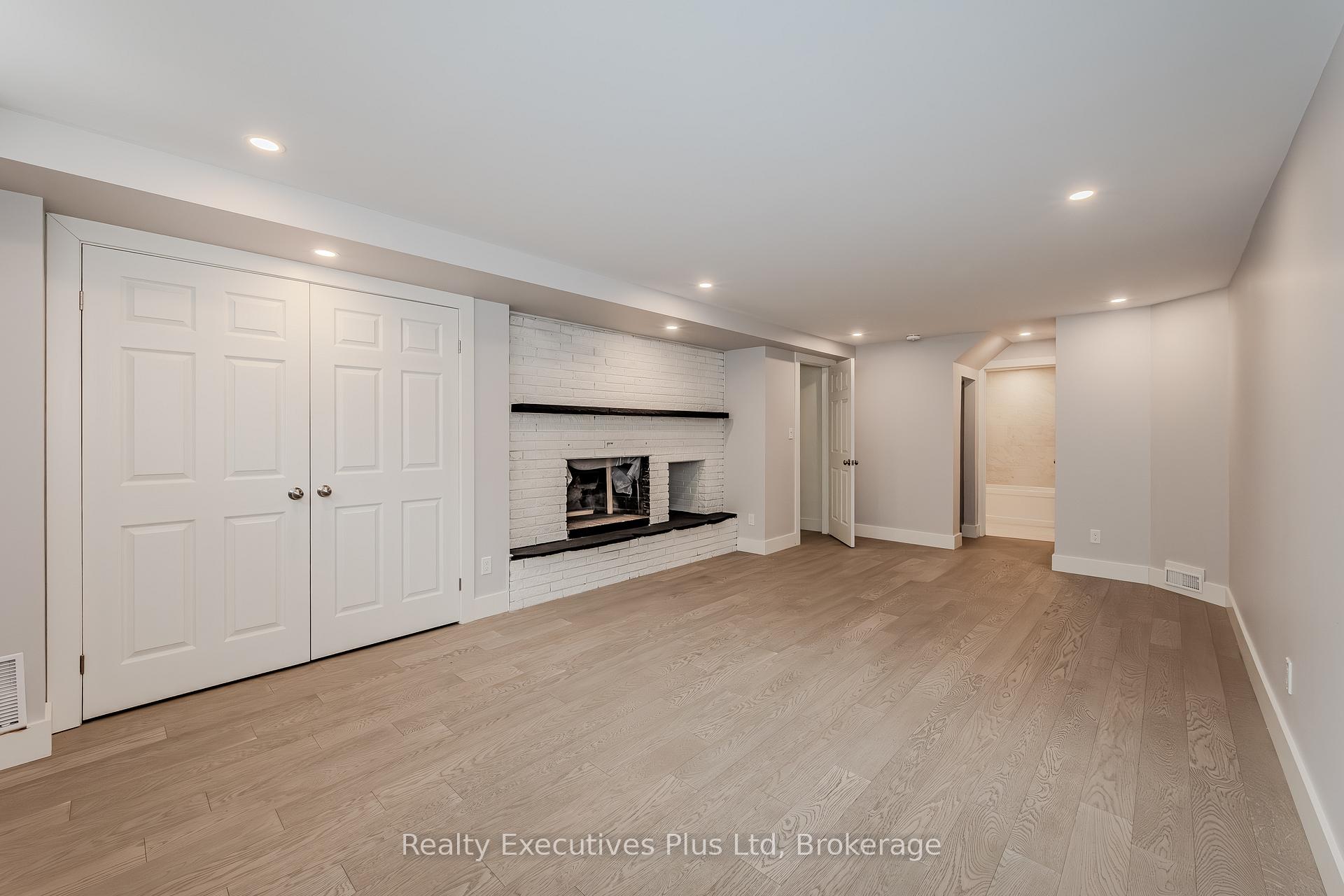 Photo 40 of 184 Grove Street, Guelph, St. George's — HOMEH