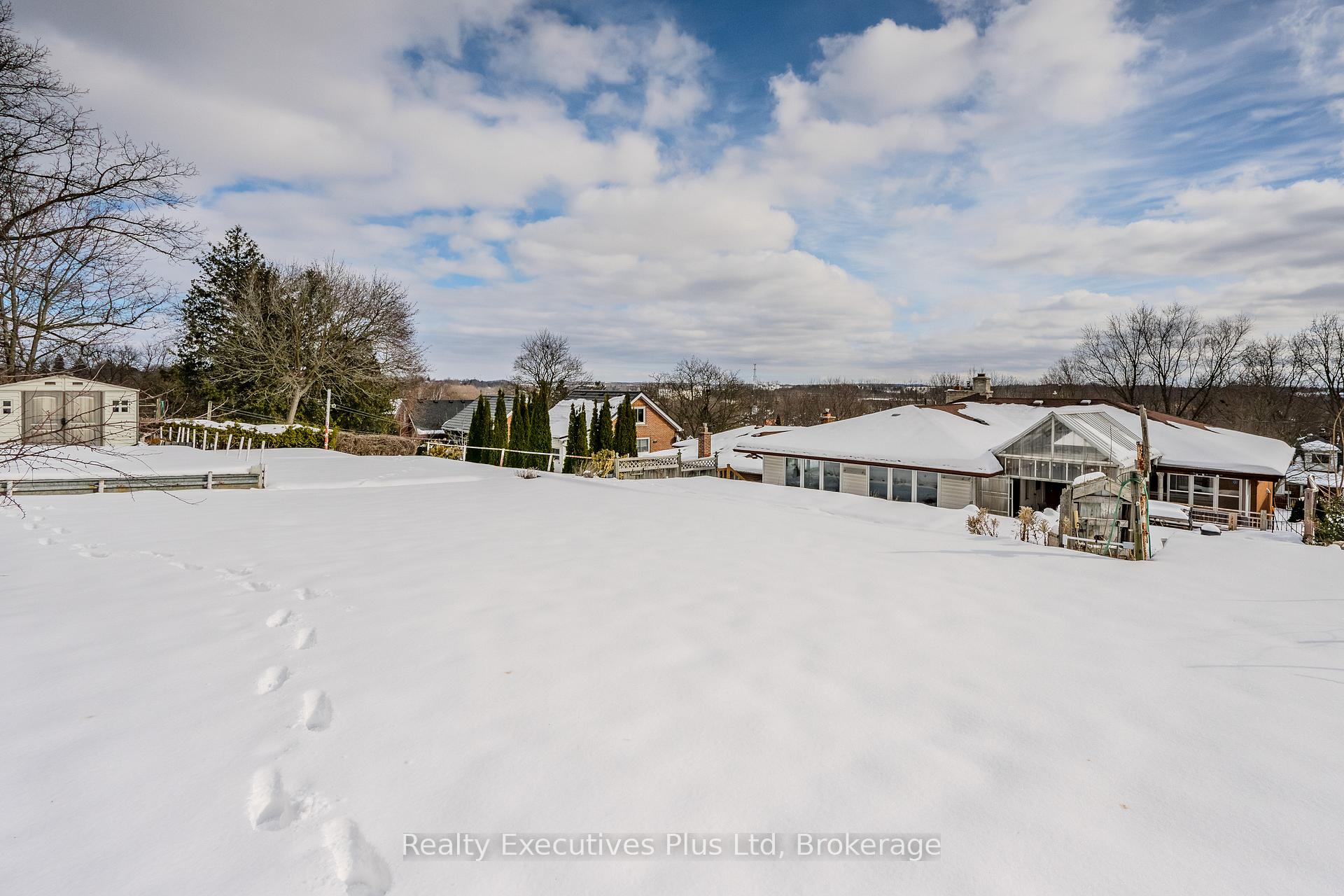 Photo 44 of 184 Grove Street, Guelph, St. George's — HOMEH