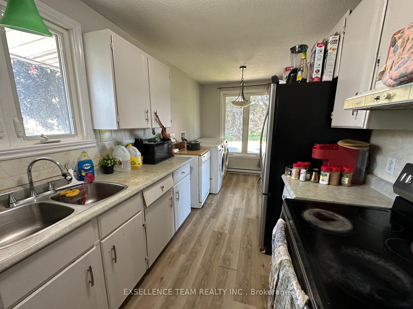 Photo 4 of 704 Montcalm Court, Cornwall — HOMEH