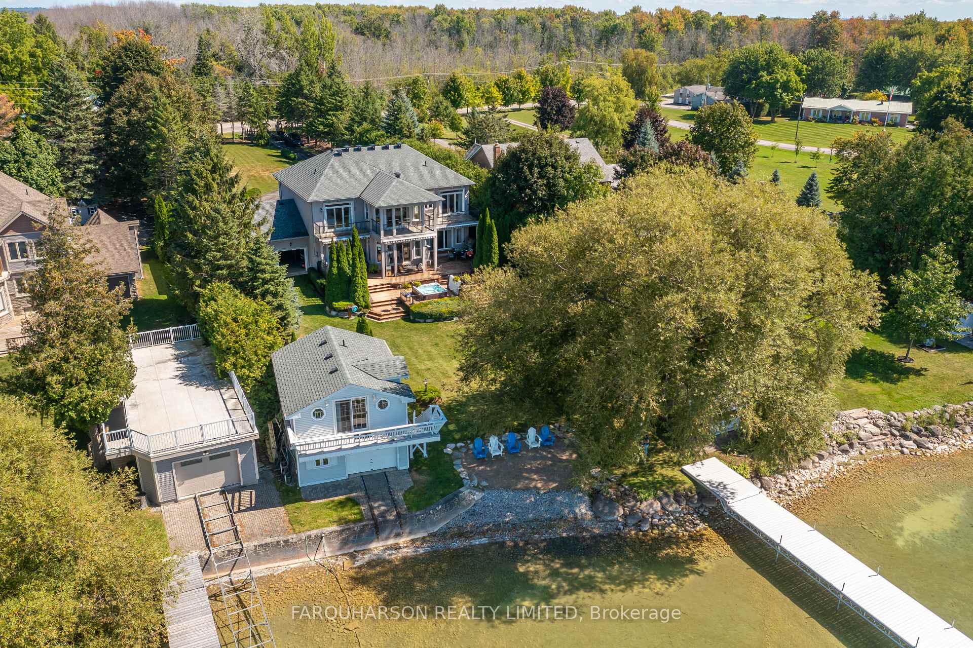 Photo 2 of 284 Duclos Point Road, Georgina, Pefferlaw — HOMEH