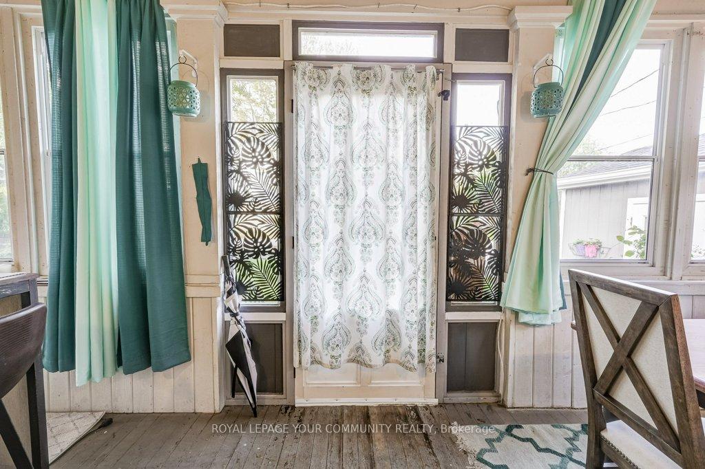 Photo 3 of 27159 Kennedy Road, Georgina, Historic Lakeshore Communities — HOMEH
