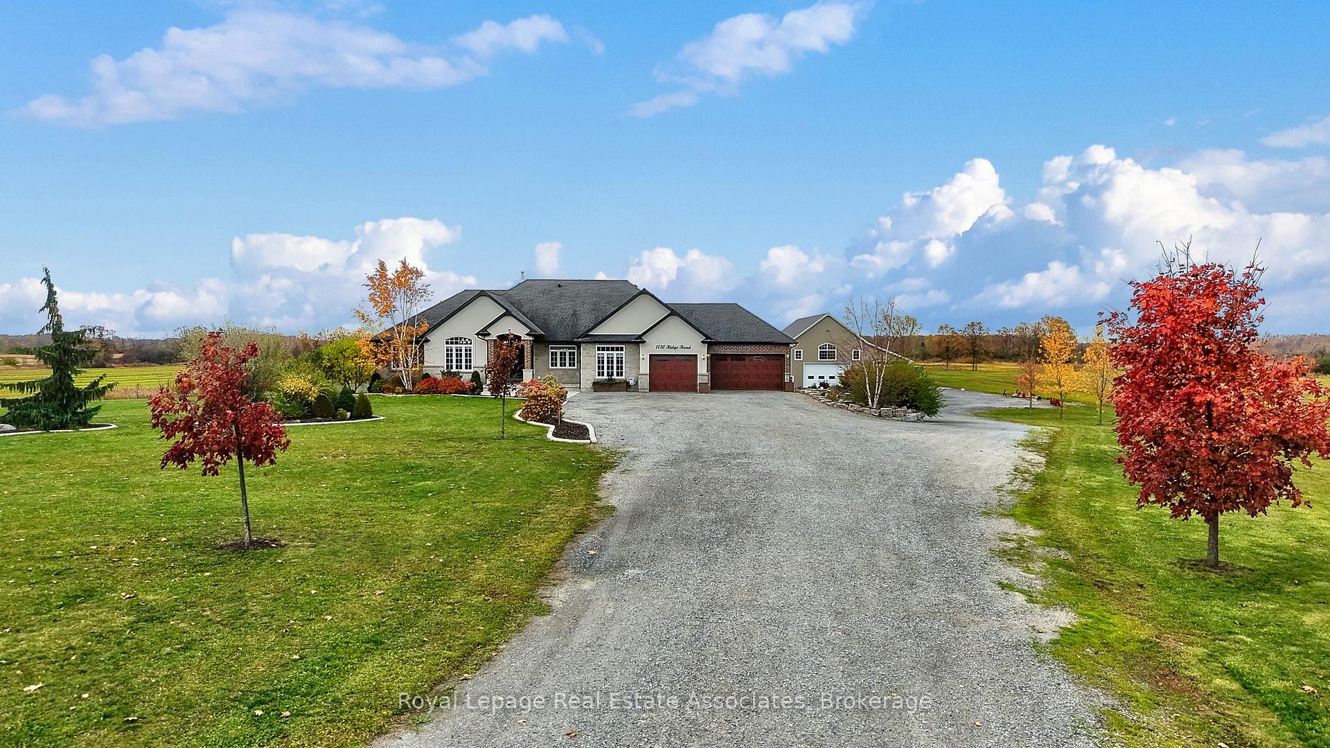 Photo 4 of 1130 Ridge Road, Hamilton, Rural Stoney Creek — HOMEH