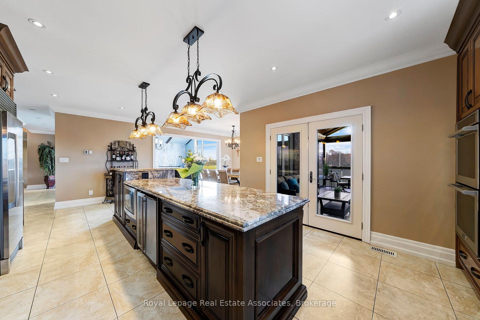 Photo 15 of 1130 Ridge Road, Hamilton, Rural Stoney Creek — HOMEH