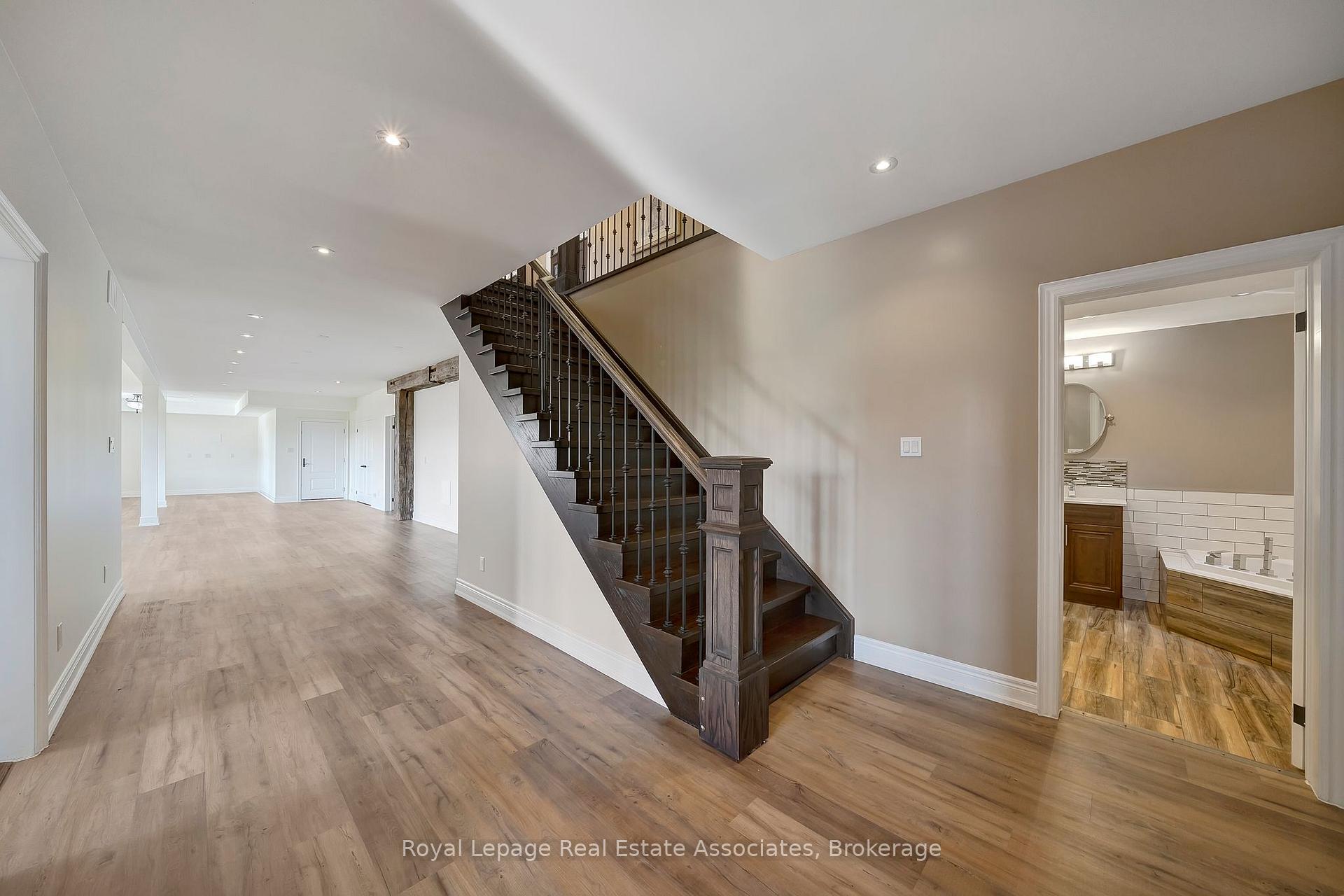 Photo 30 of 1130 Ridge Road, Hamilton, Rural Stoney Creek — HOMEH